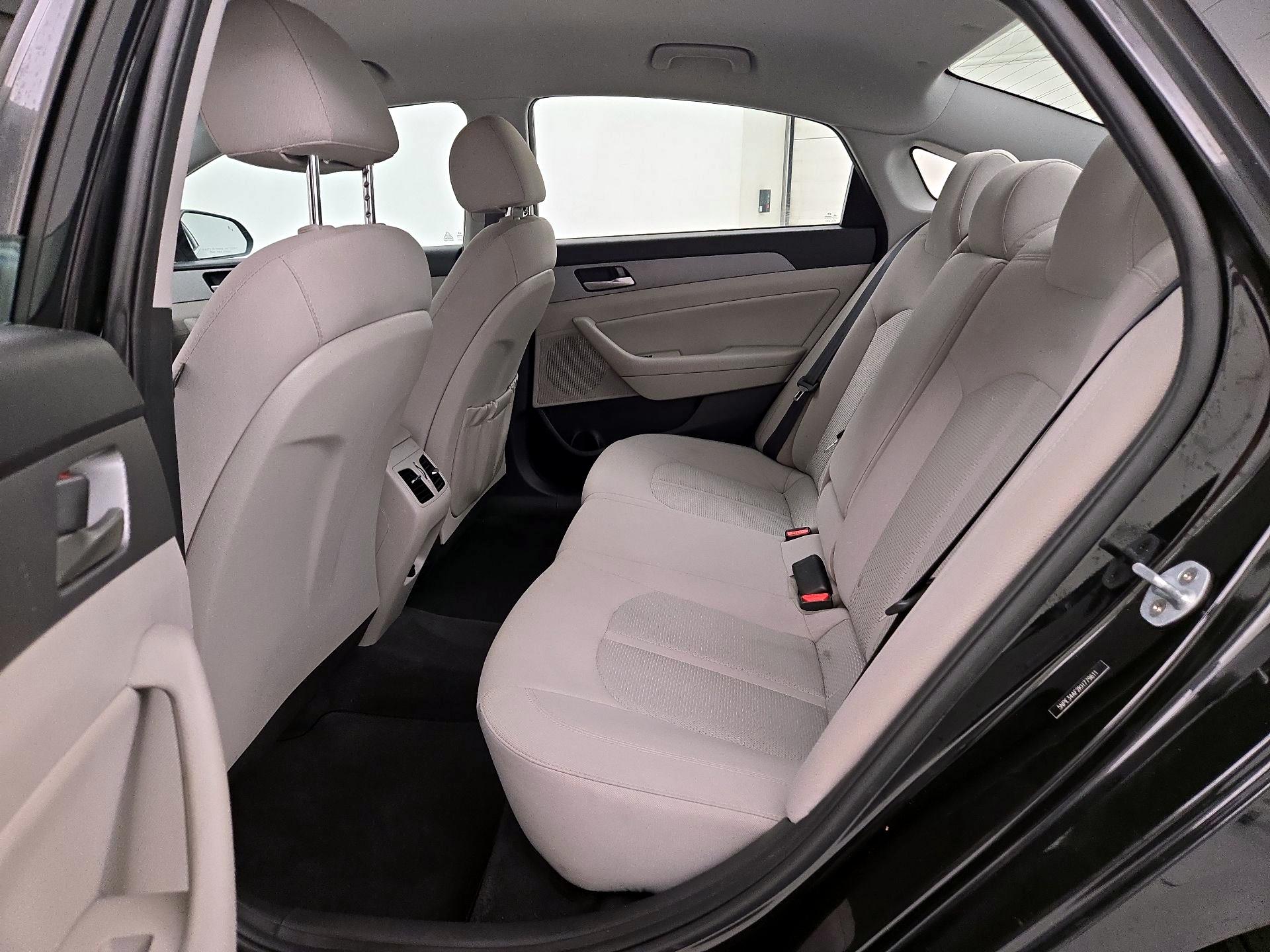 Thumbnail: 2019 Hyundai Sonata - 19