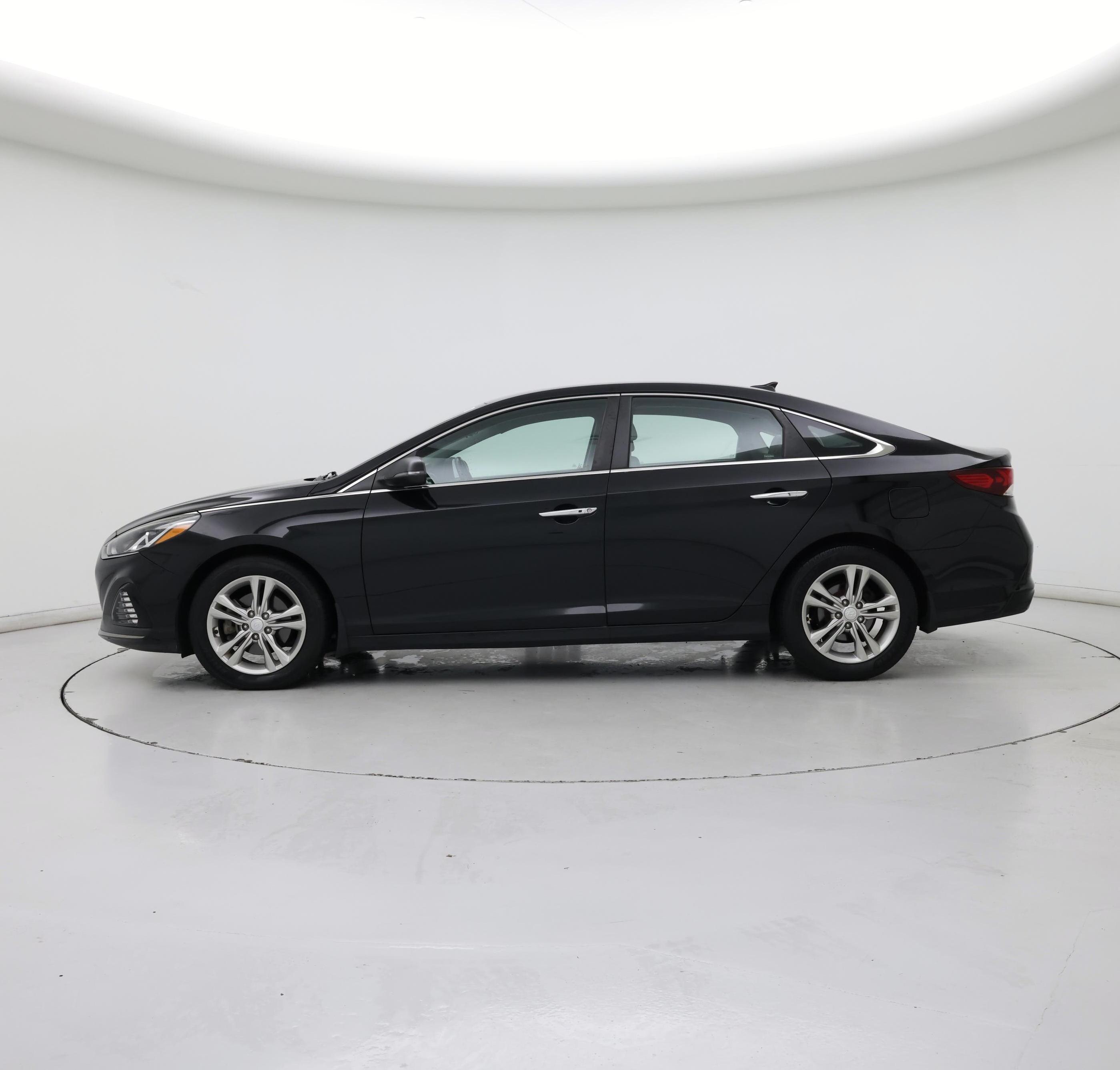 Thumbnail: 2019 Hyundai Sonata - 3
