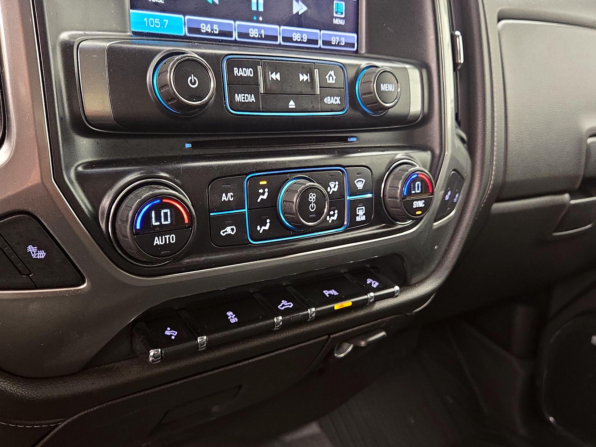 Thumbnail: 2015 Chevrolet Silverado 1500 - 16