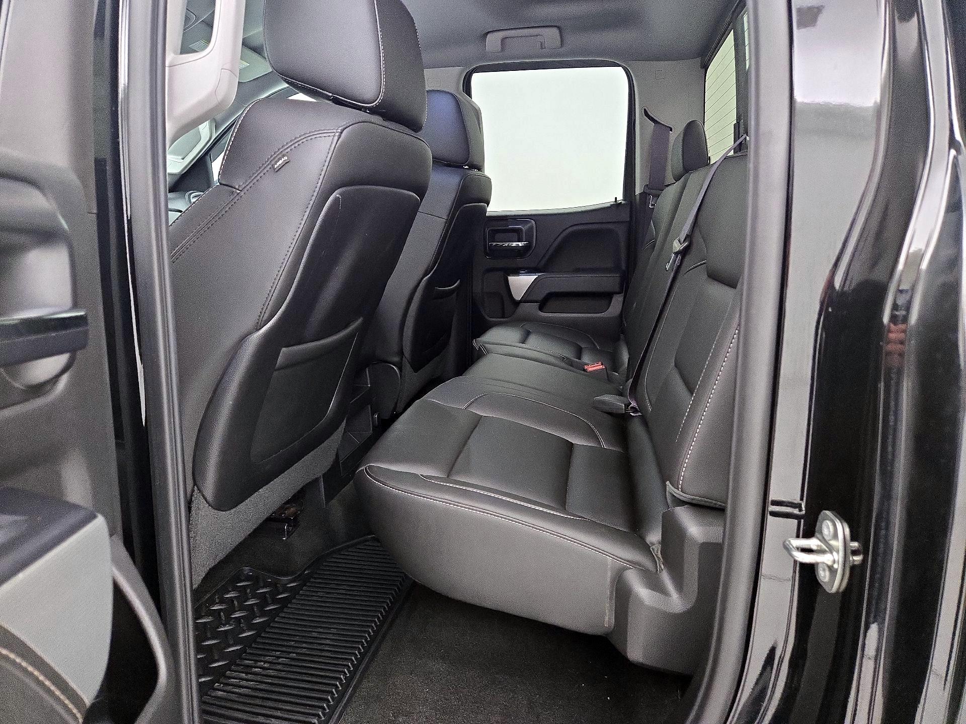 Thumbnail: 2015 Chevrolet Silverado 1500 - 19