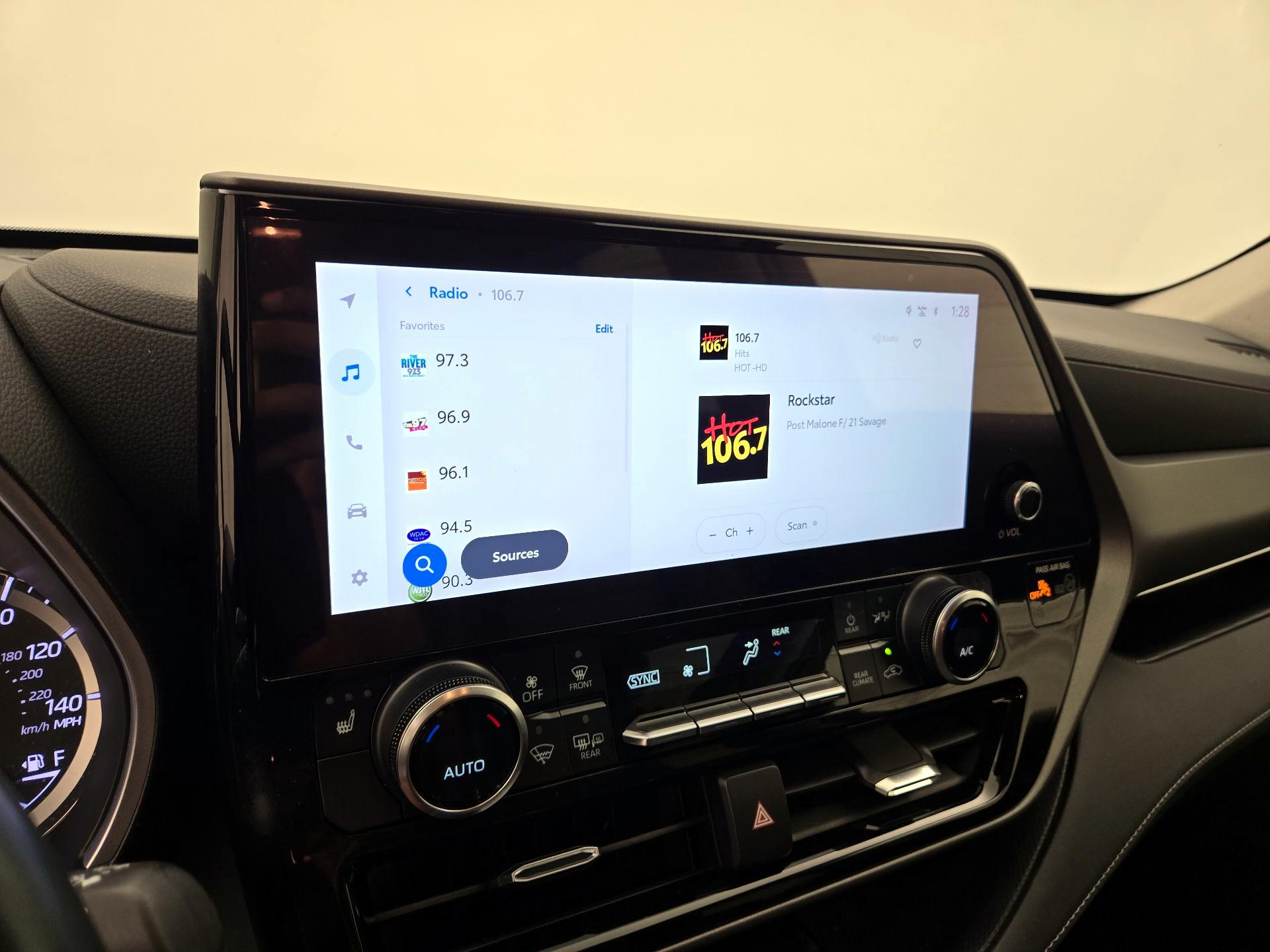 Thumbnail: 2023 Toyota Highlander - 15