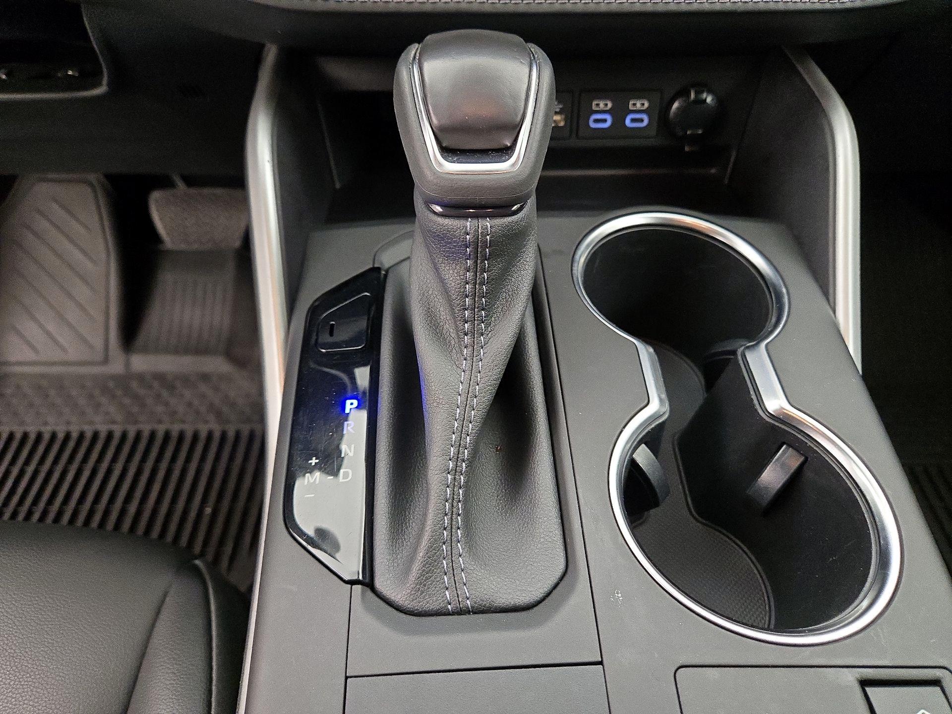 Thumbnail: 2023 Toyota Highlander - 17