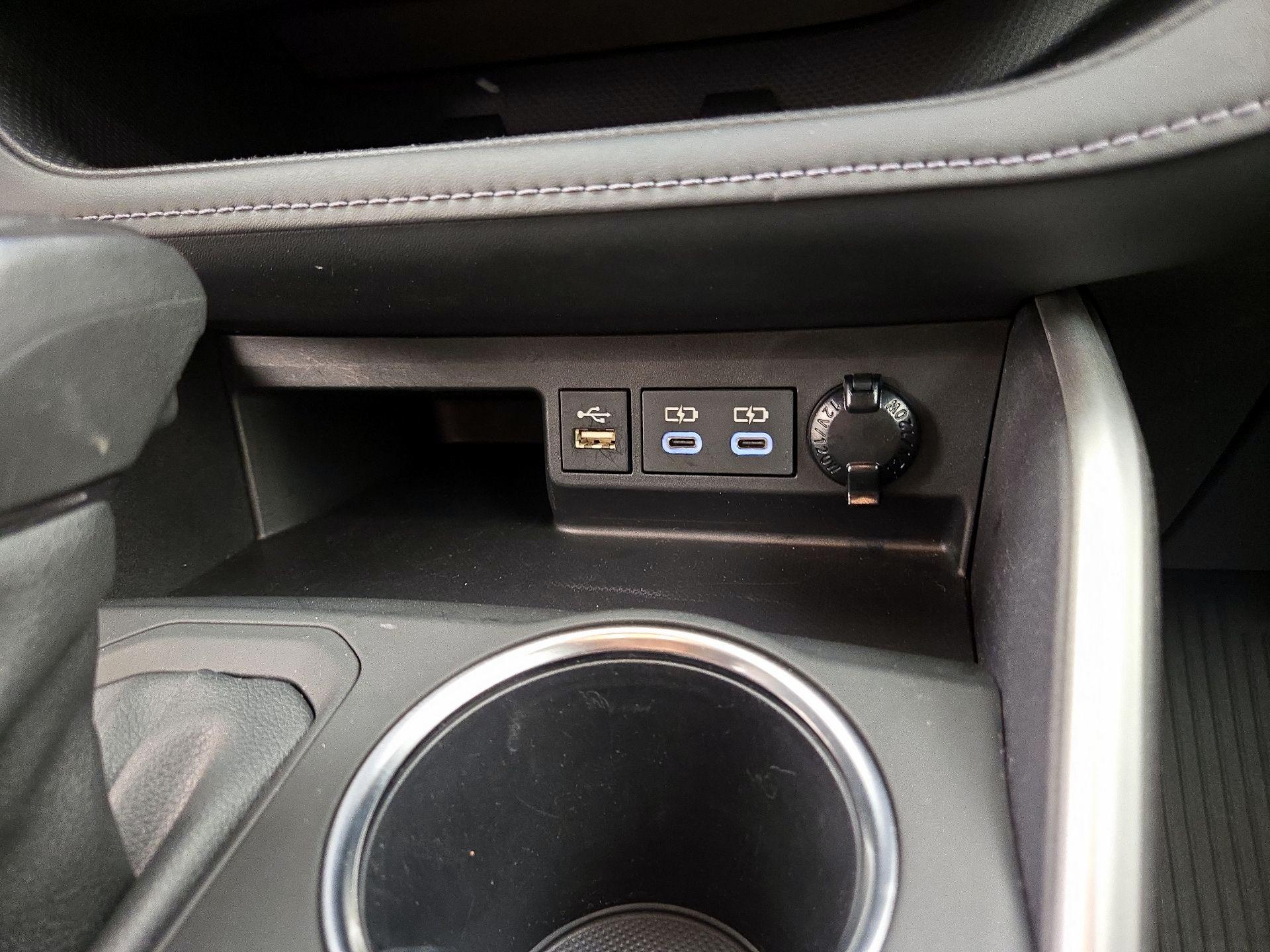 Thumbnail: 2023 Toyota Highlander - 18