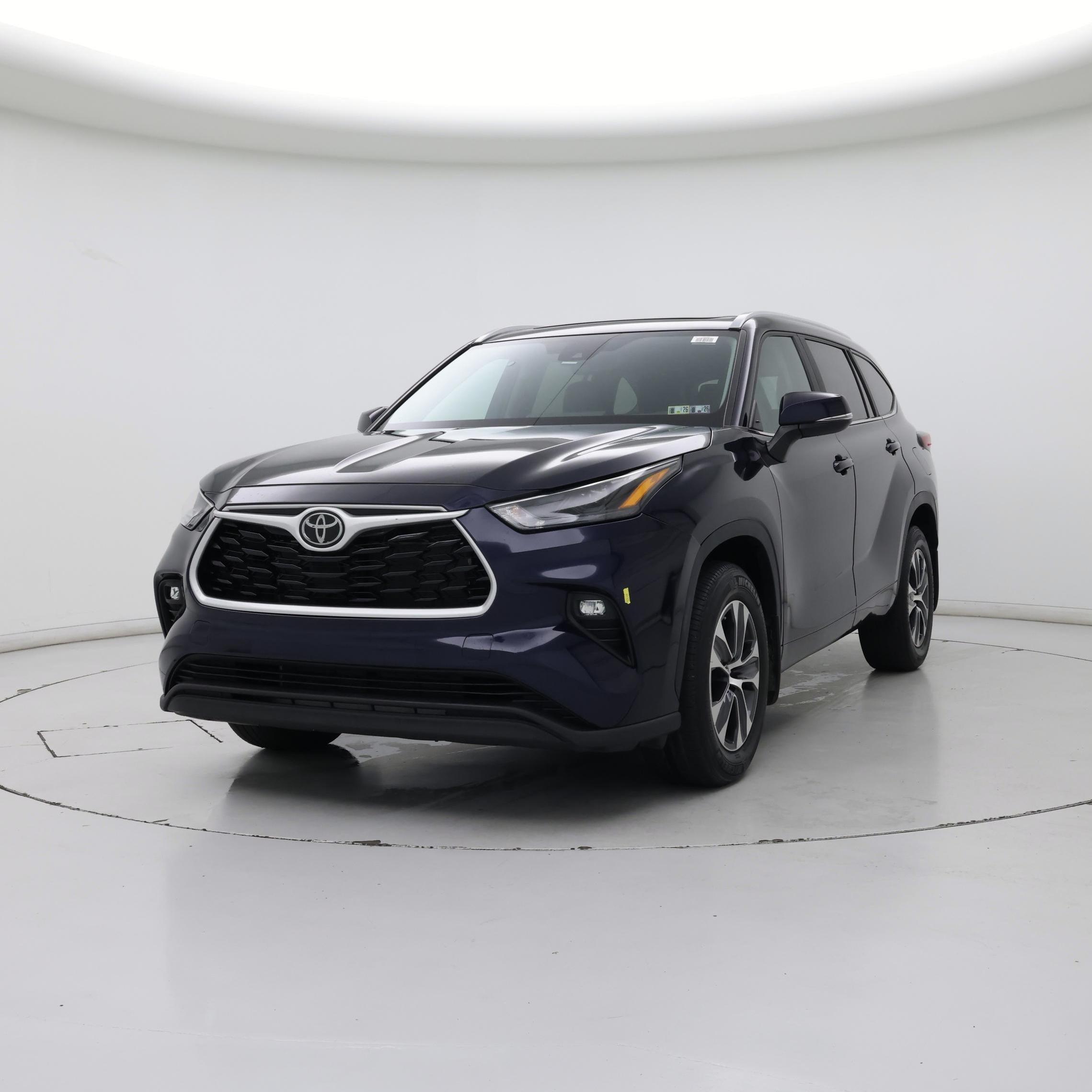 Thumbnail: 2023 Toyota Highlander - 4