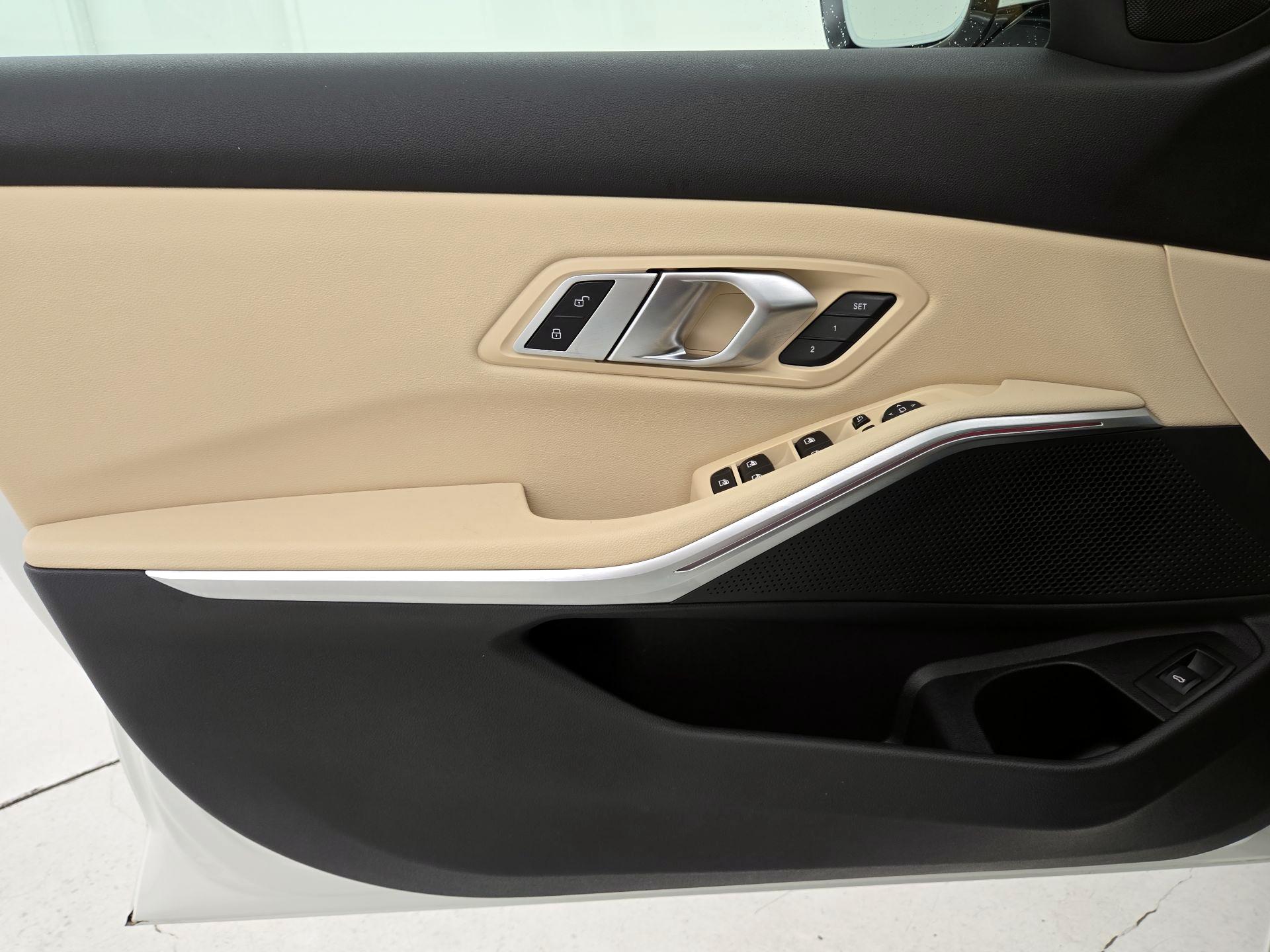 Thumbnail: 2022 BMW 3 Series - 12