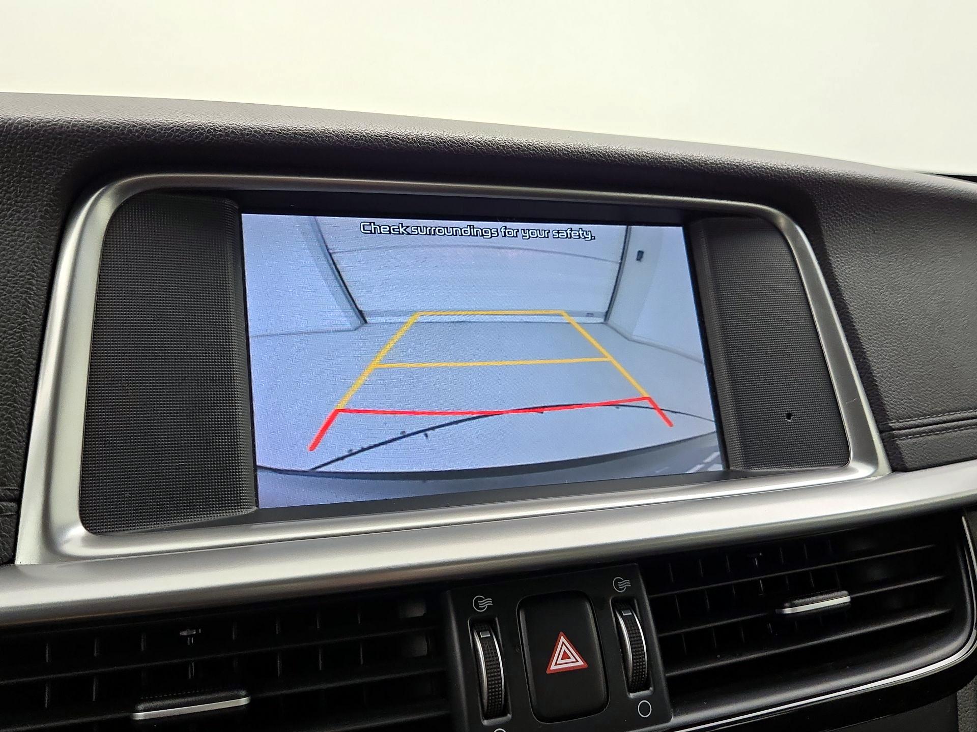 Thumbnail: 2020 Kia Optima - 14