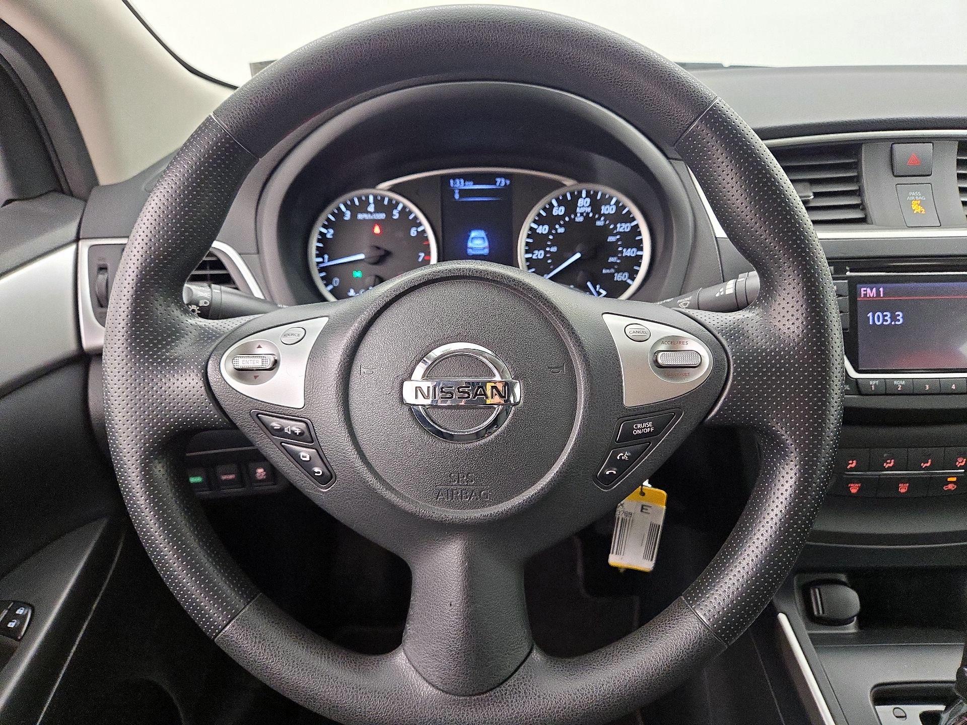 Thumbnail: 2018 Nissan Sentra - 10