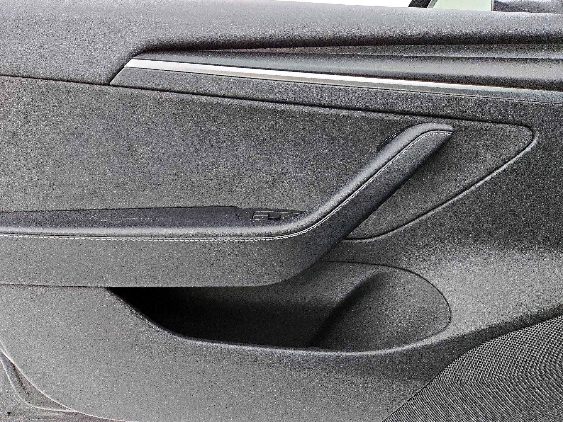 Thumbnail: 2022 Tesla Model 3 - 12