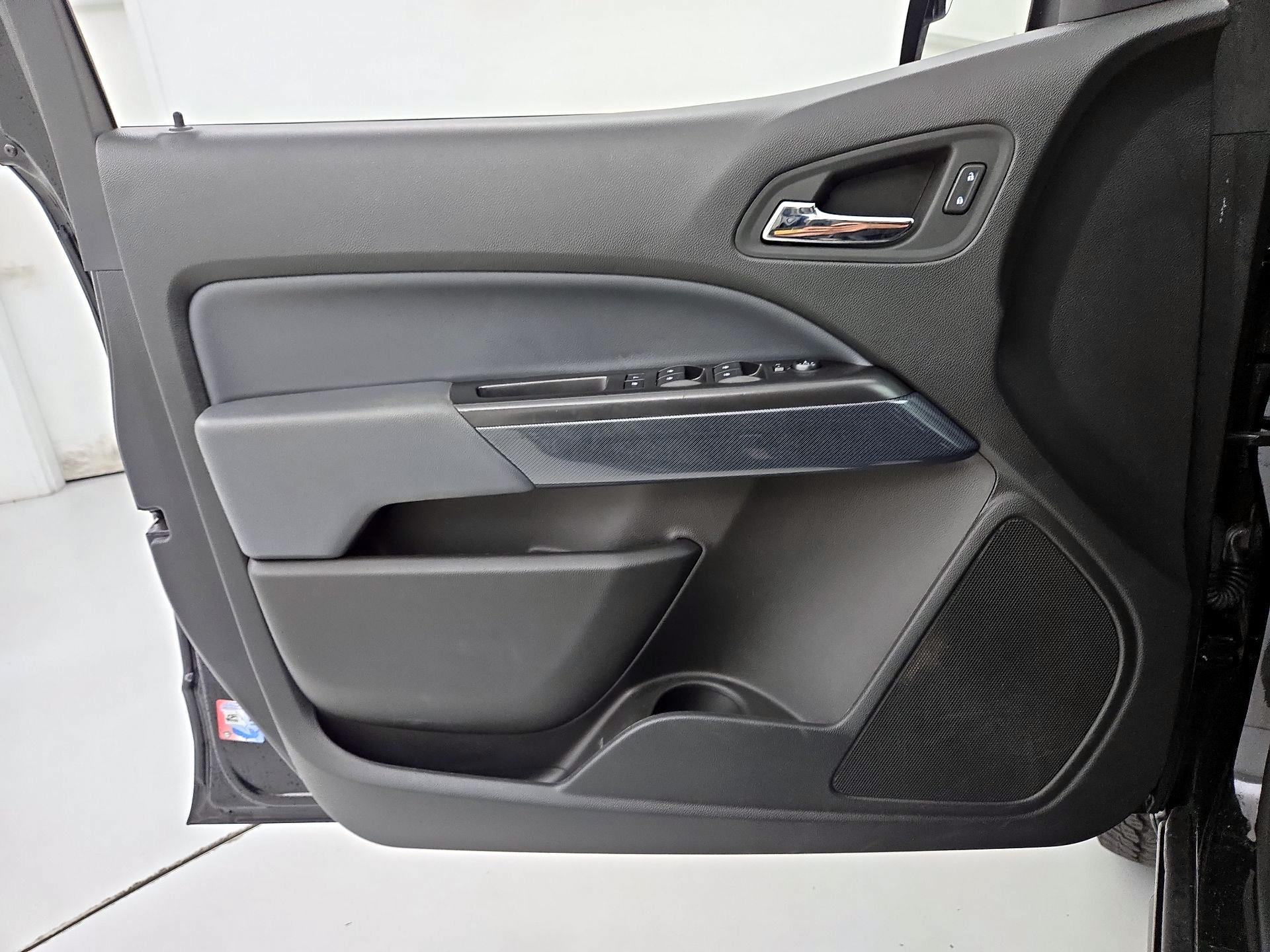 Thumbnail: 2022 Chevrolet Colorado - 12