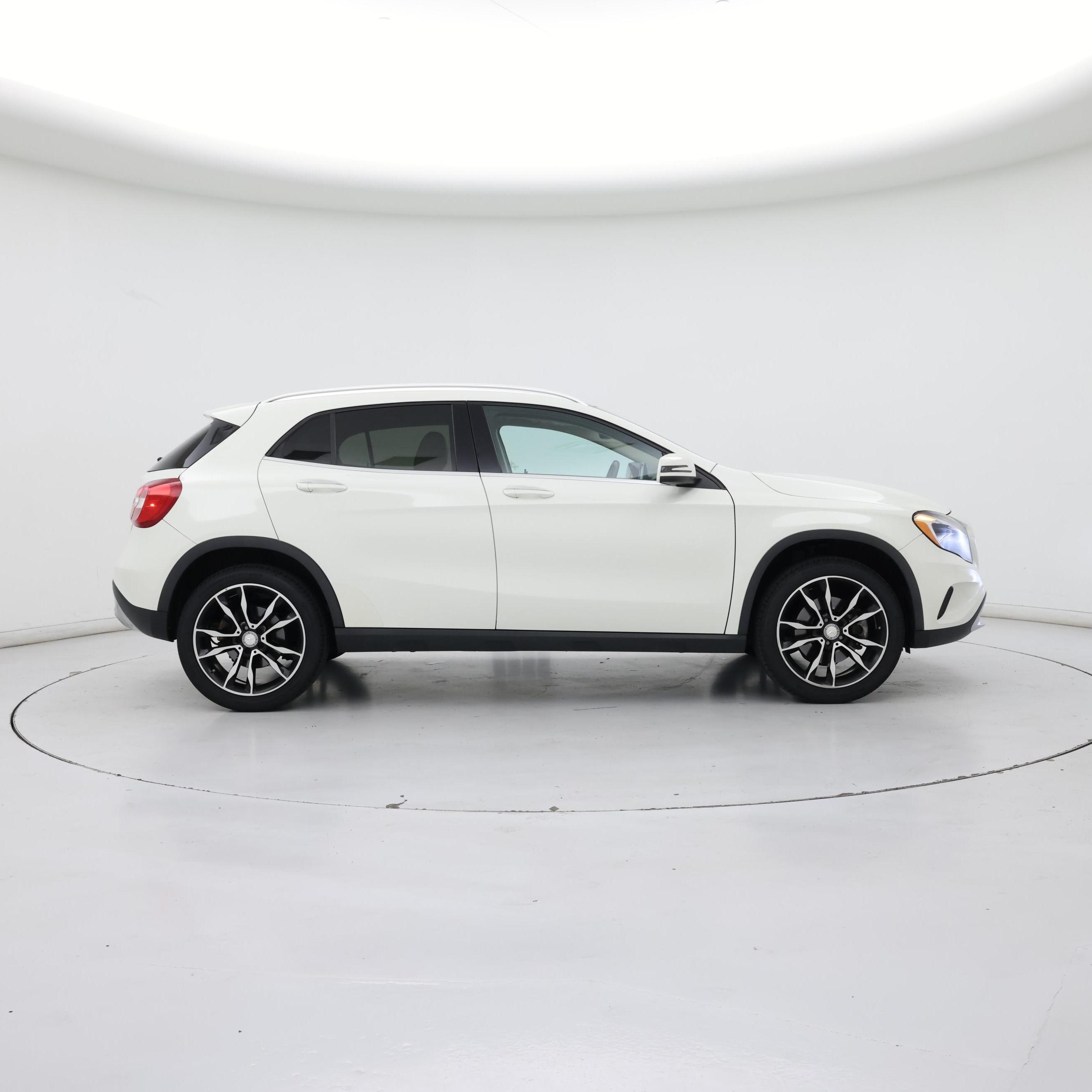Thumbnail: 2017 Mercedes-Benz GLA - 7
