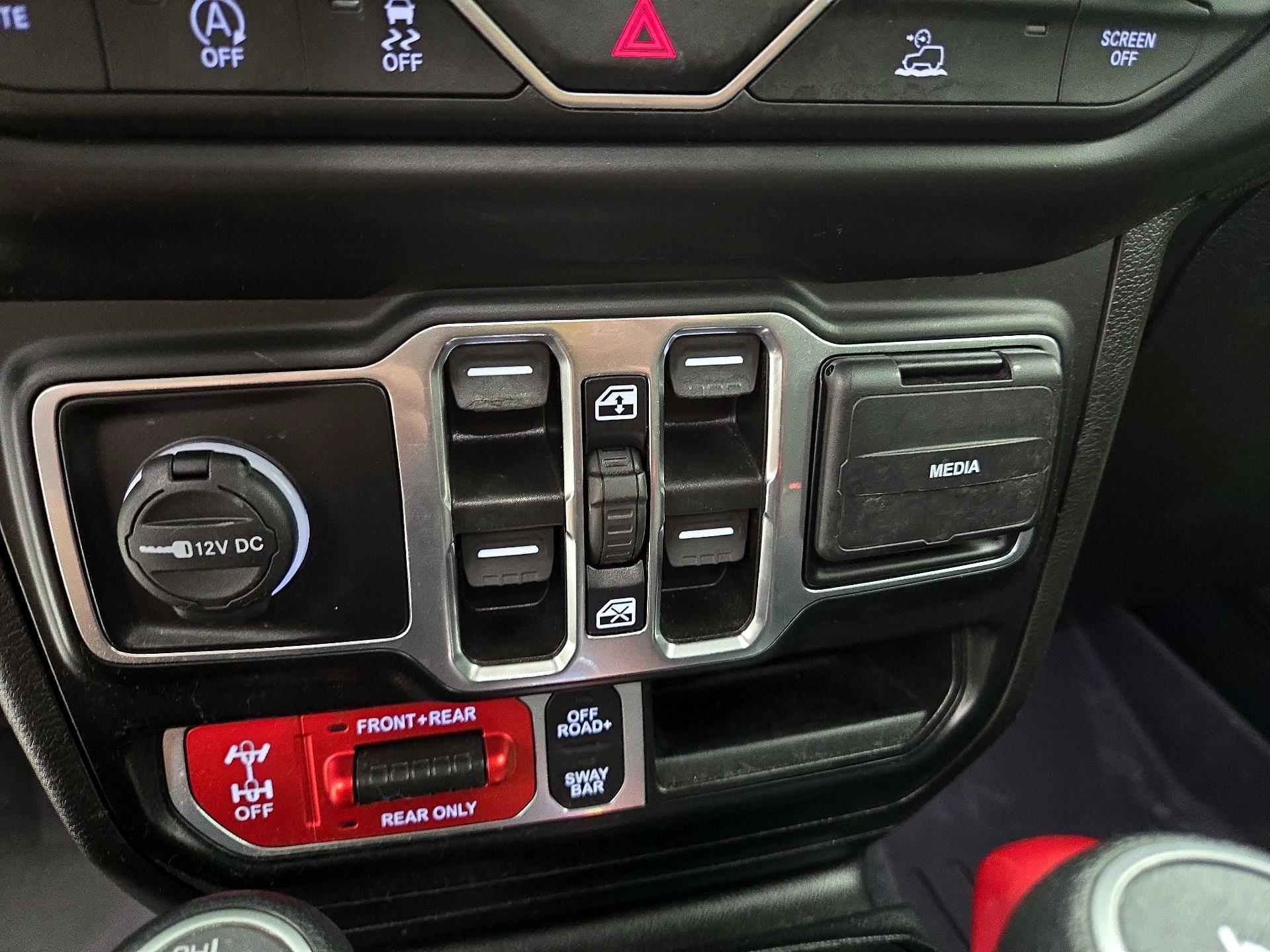 Thumbnail: 2021 Jeep Wrangler - 19