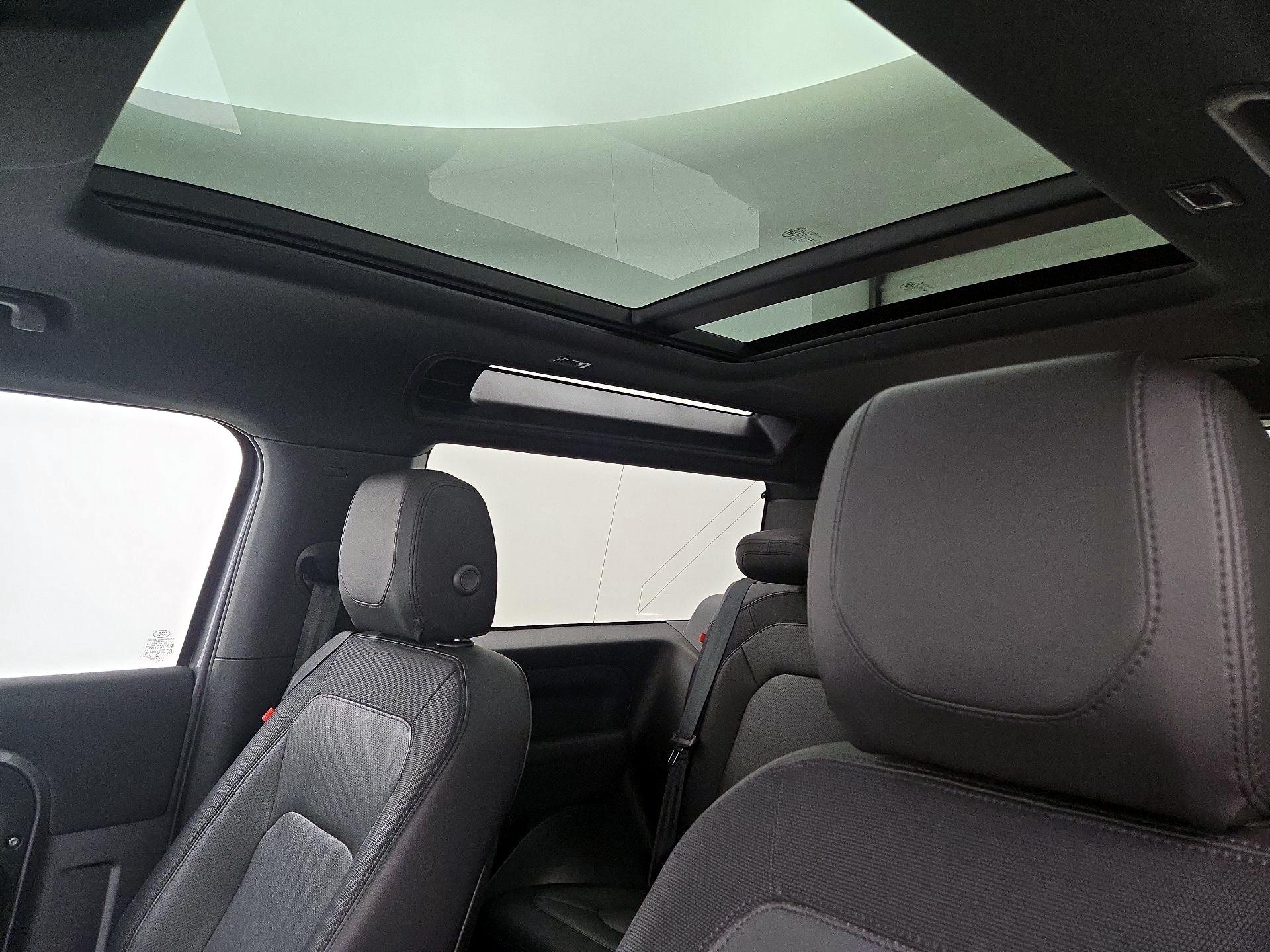Thumbnail: 2023 Land Rover Defender - 19