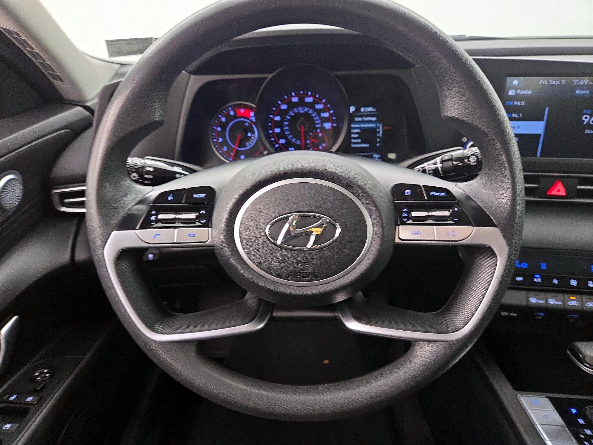 Thumbnail: 2023 Hyundai Elantra - 10
