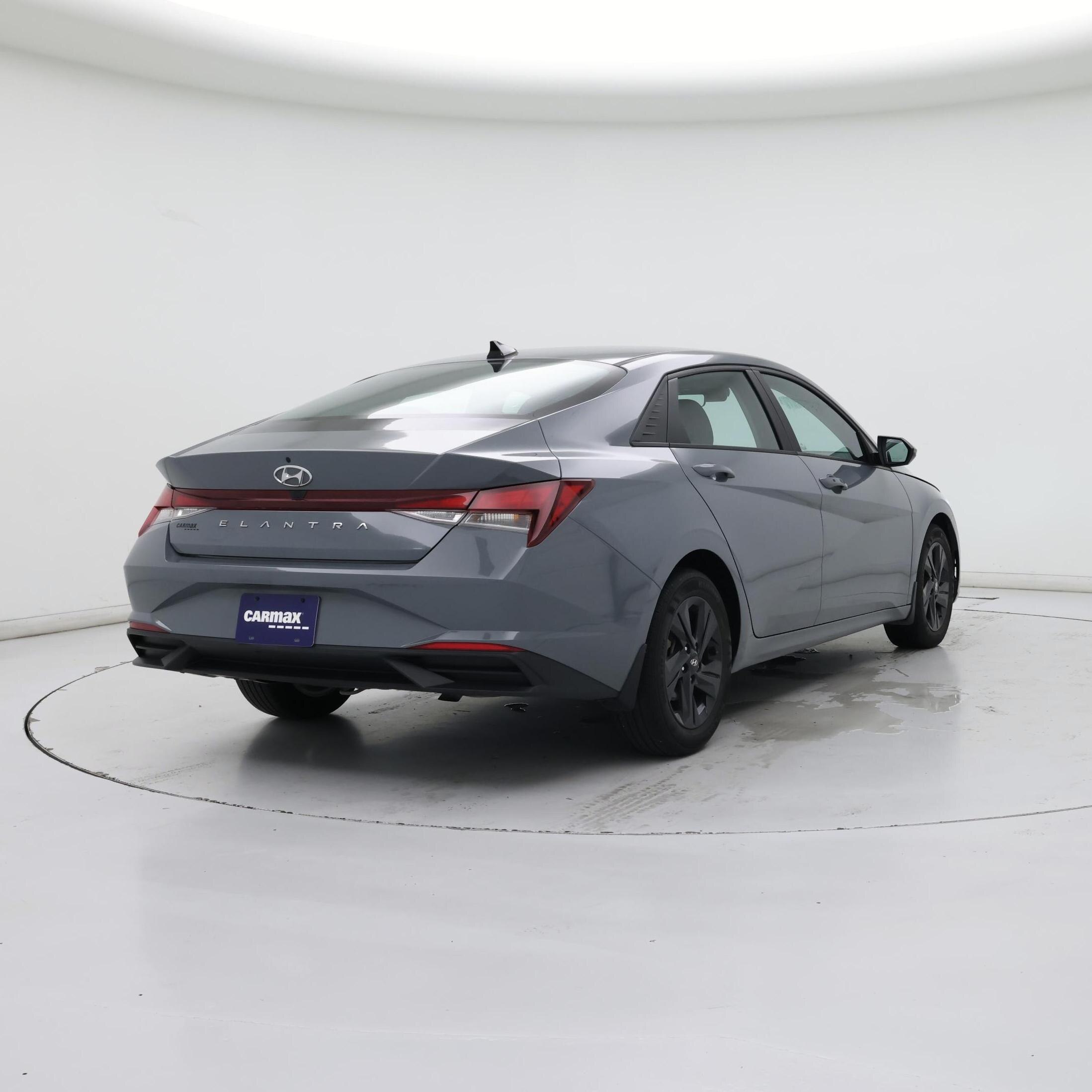 Thumbnail: 2023 Hyundai Elantra - 8