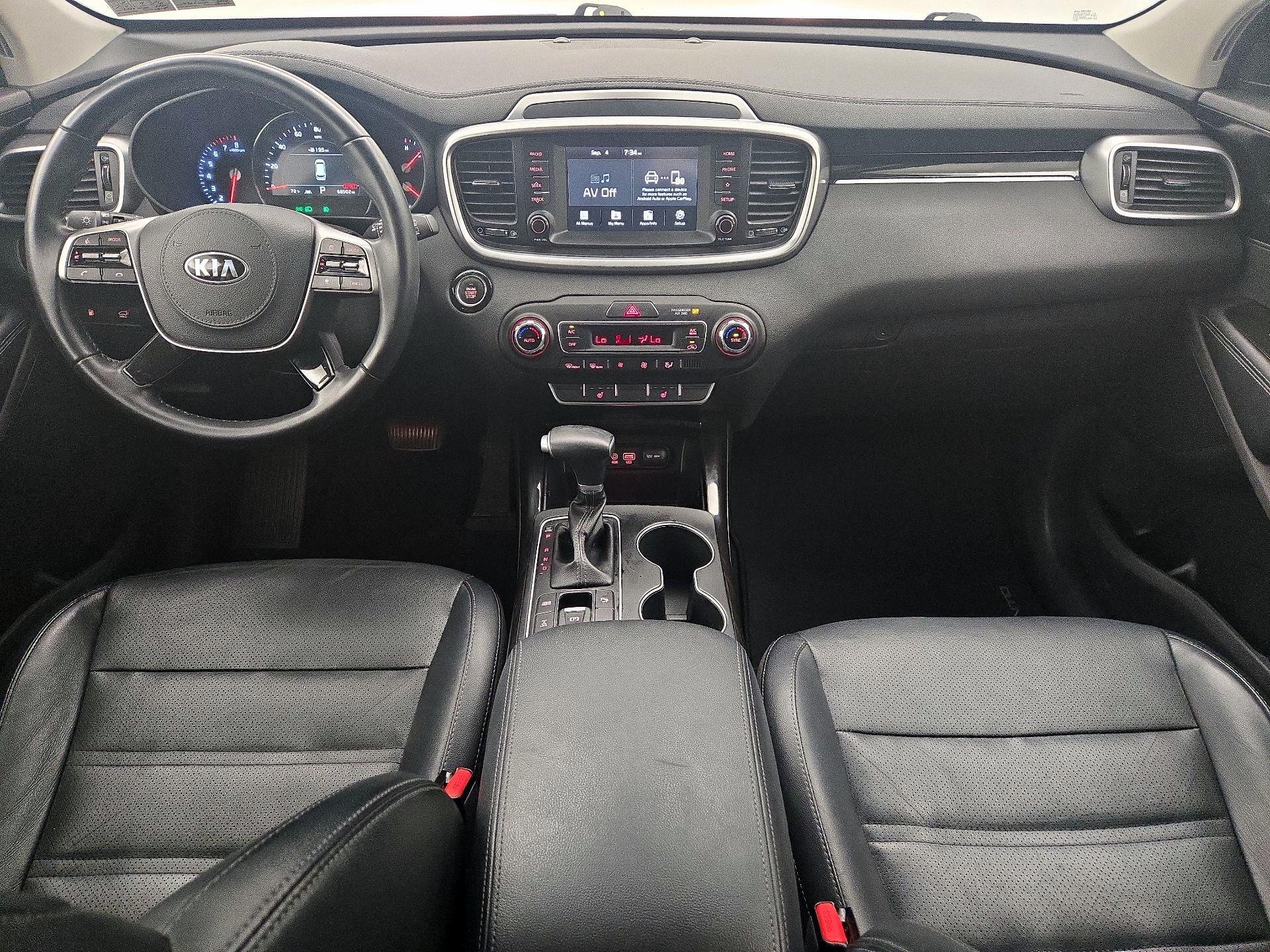 Thumbnail: 2020 Kia Sorento - 9