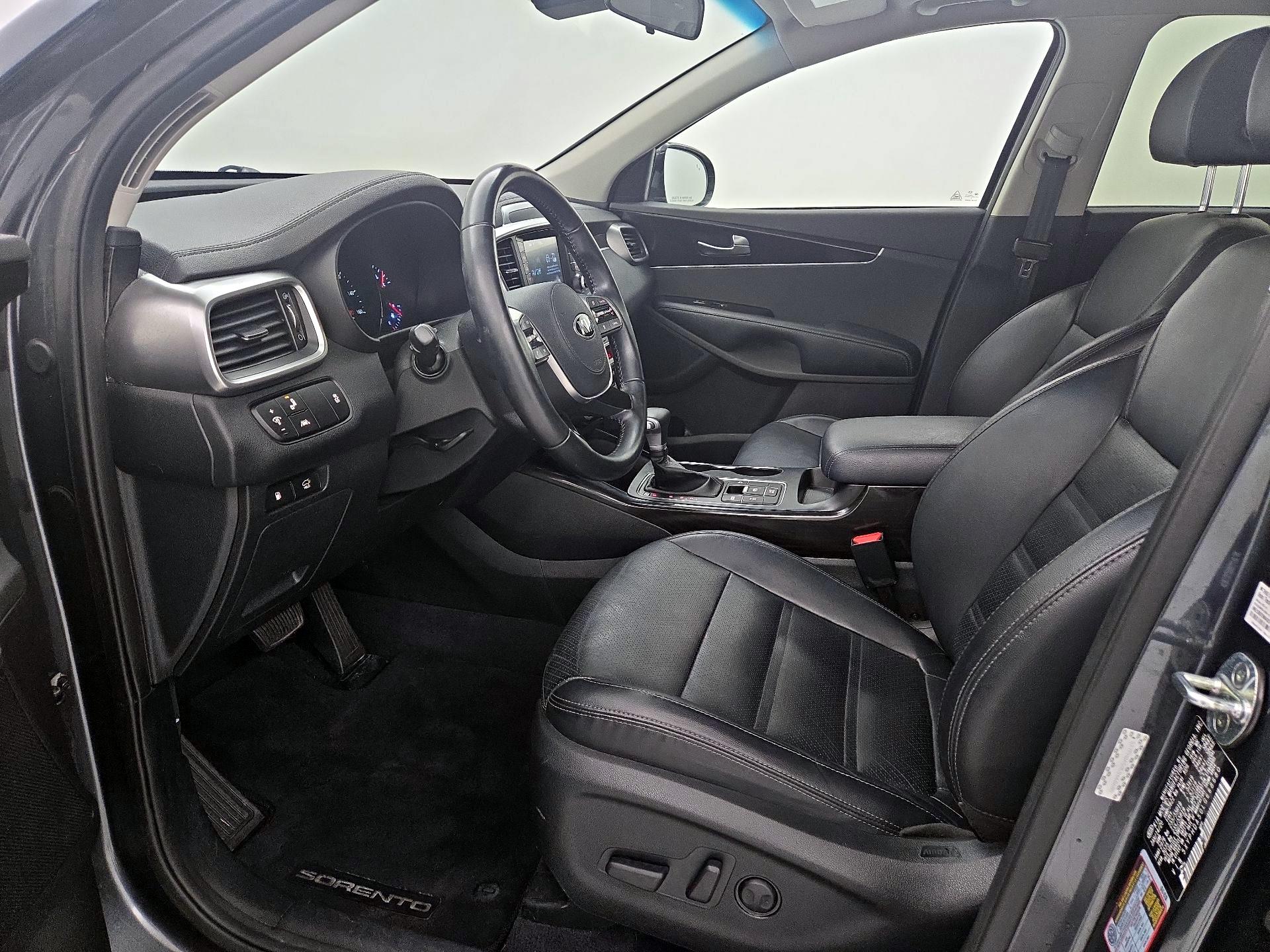 Thumbnail: 2020 Kia Sorento - 11