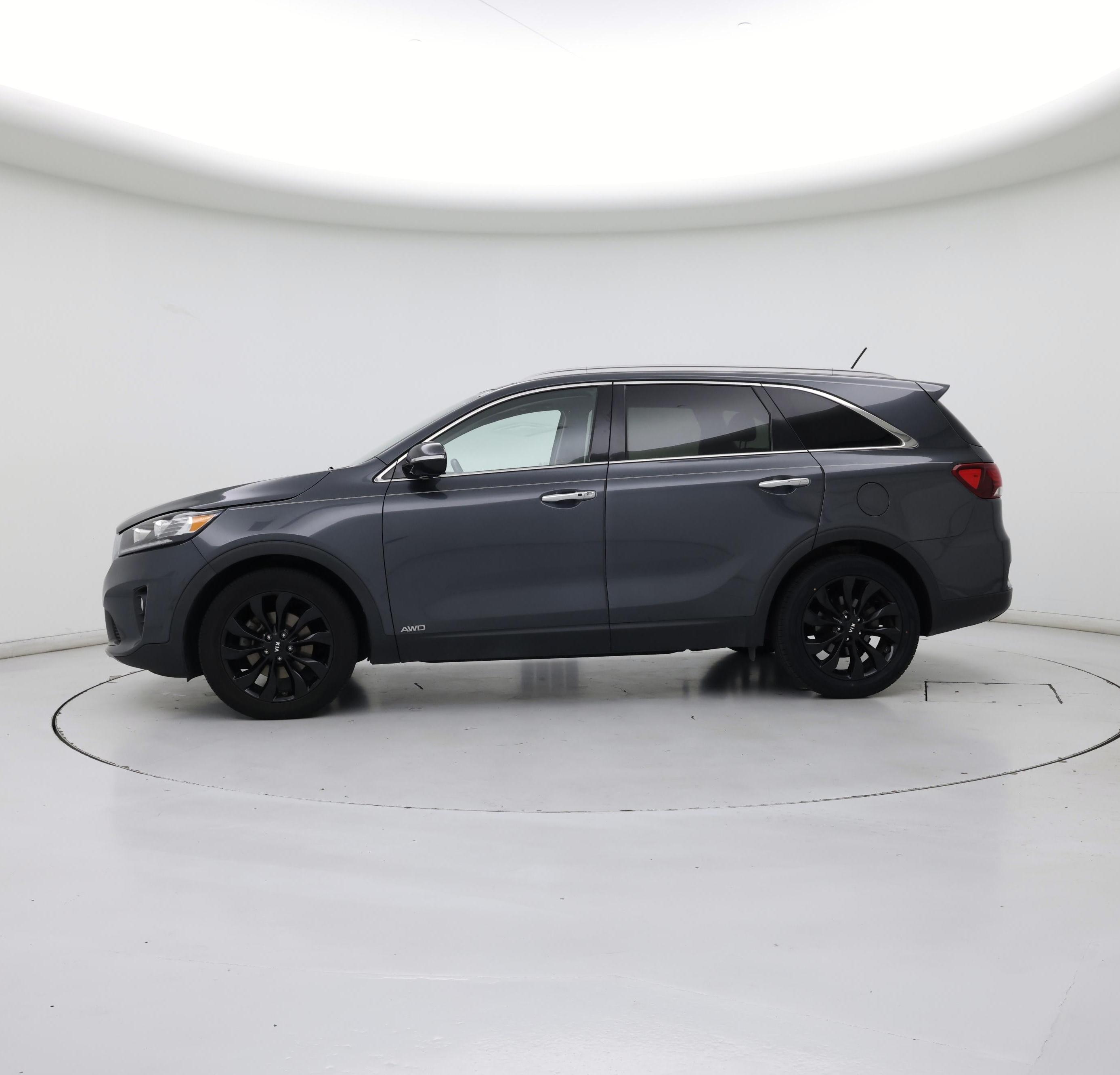 Thumbnail: 2020 Kia Sorento - 3