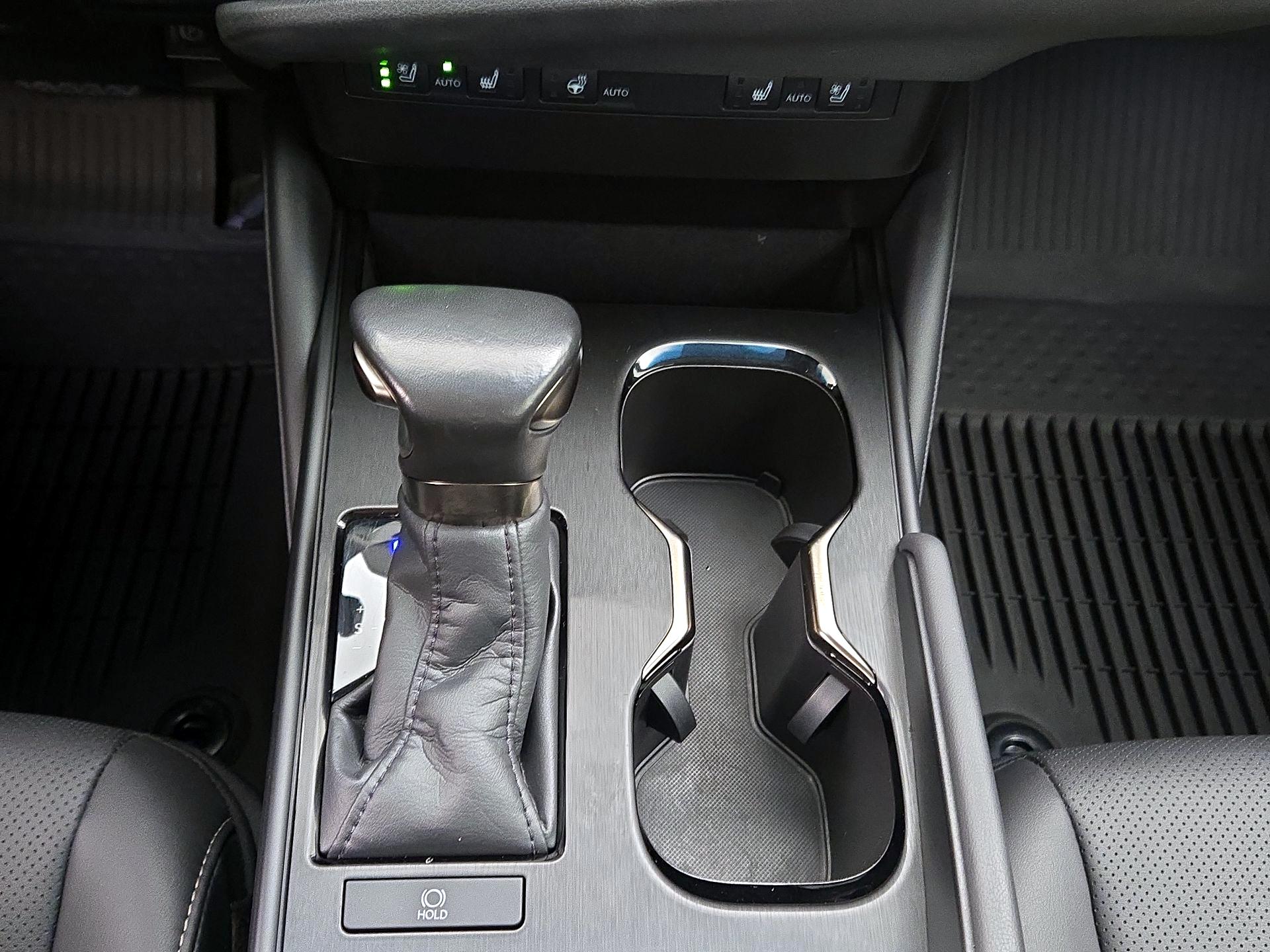 Thumbnail: 2024 Lexus ES - 16
