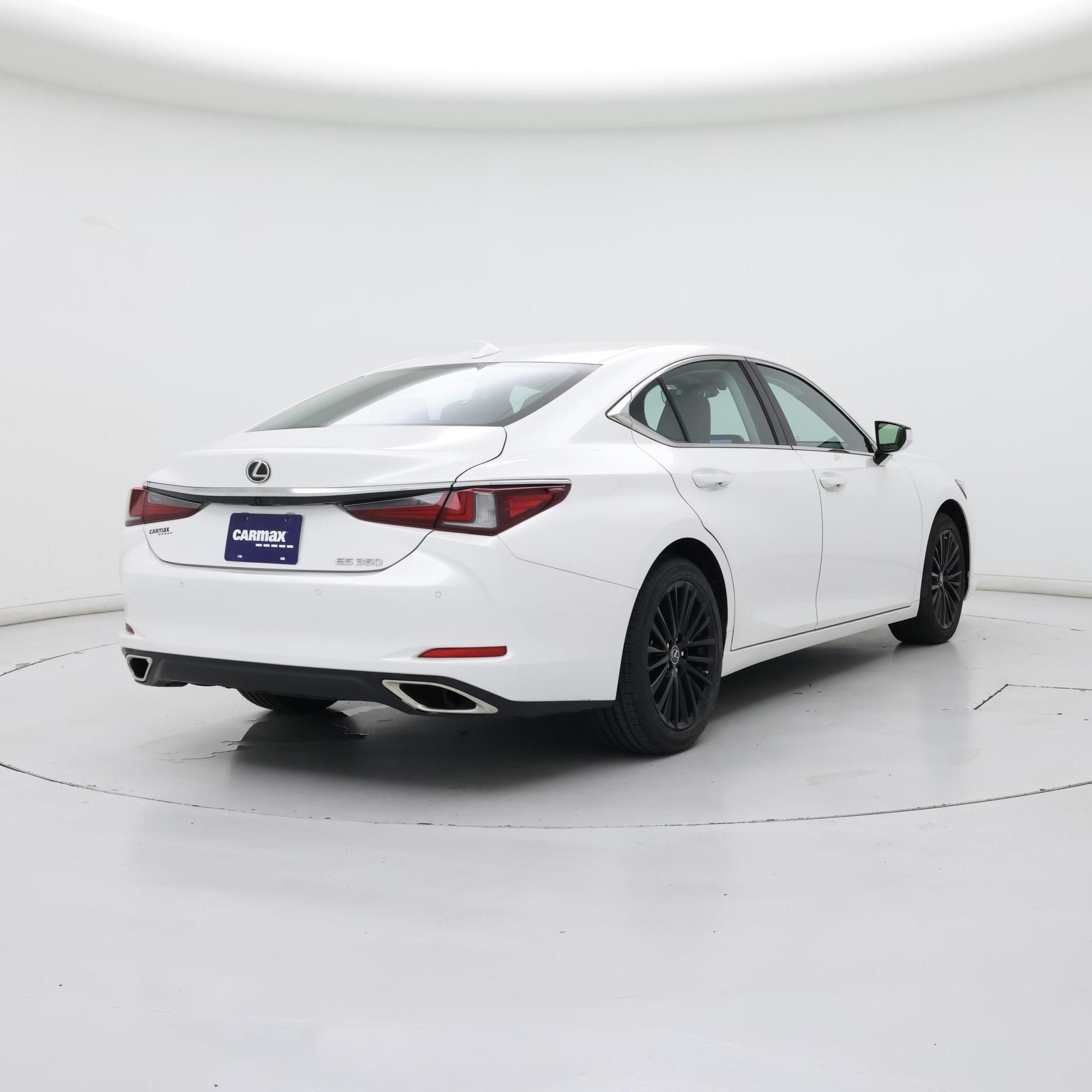 Thumbnail: 2024 Lexus ES - 8