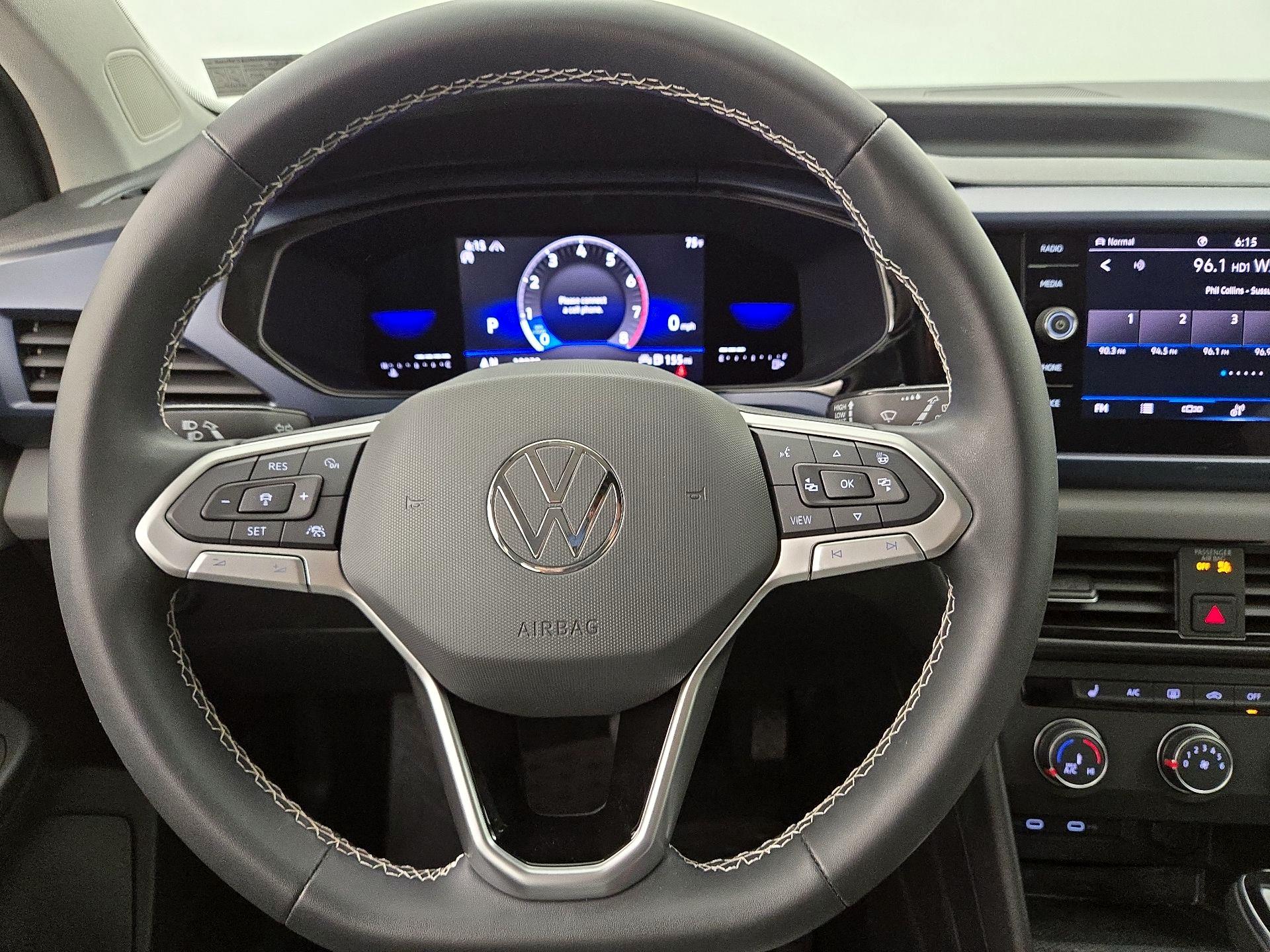 Thumbnail: 2022 Volkswagen Taos - 10
