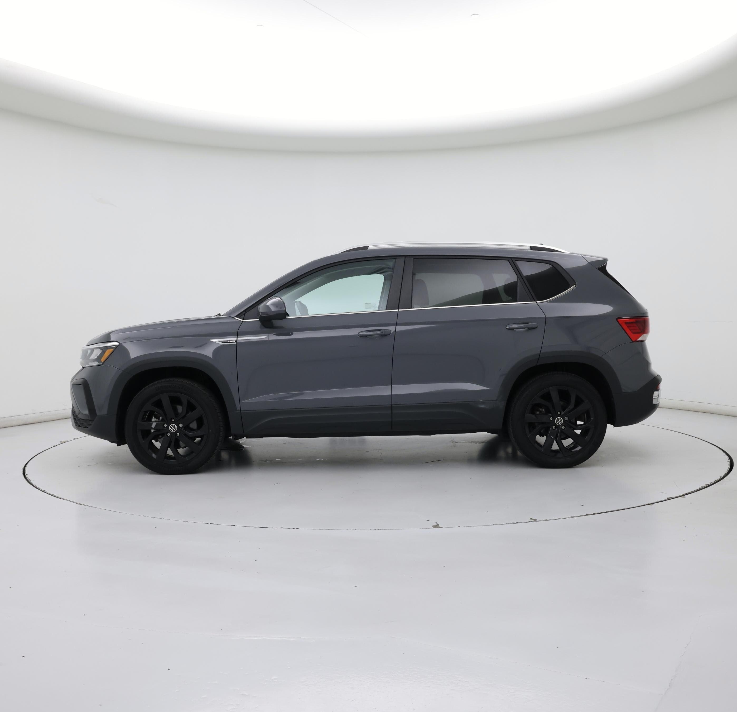 Thumbnail: 2022 Volkswagen Taos - 3