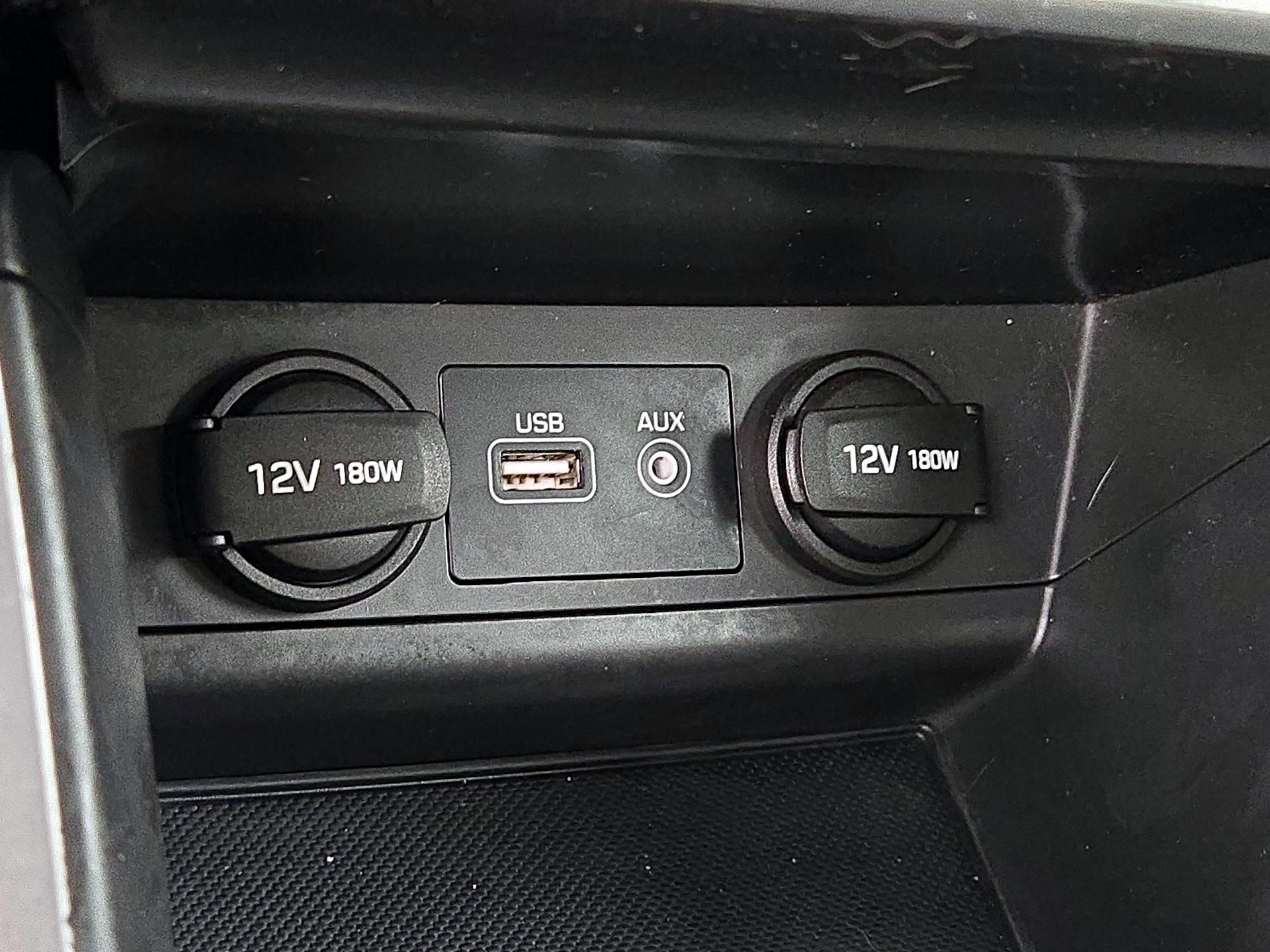 Thumbnail: 2016 Hyundai Sonata - 17