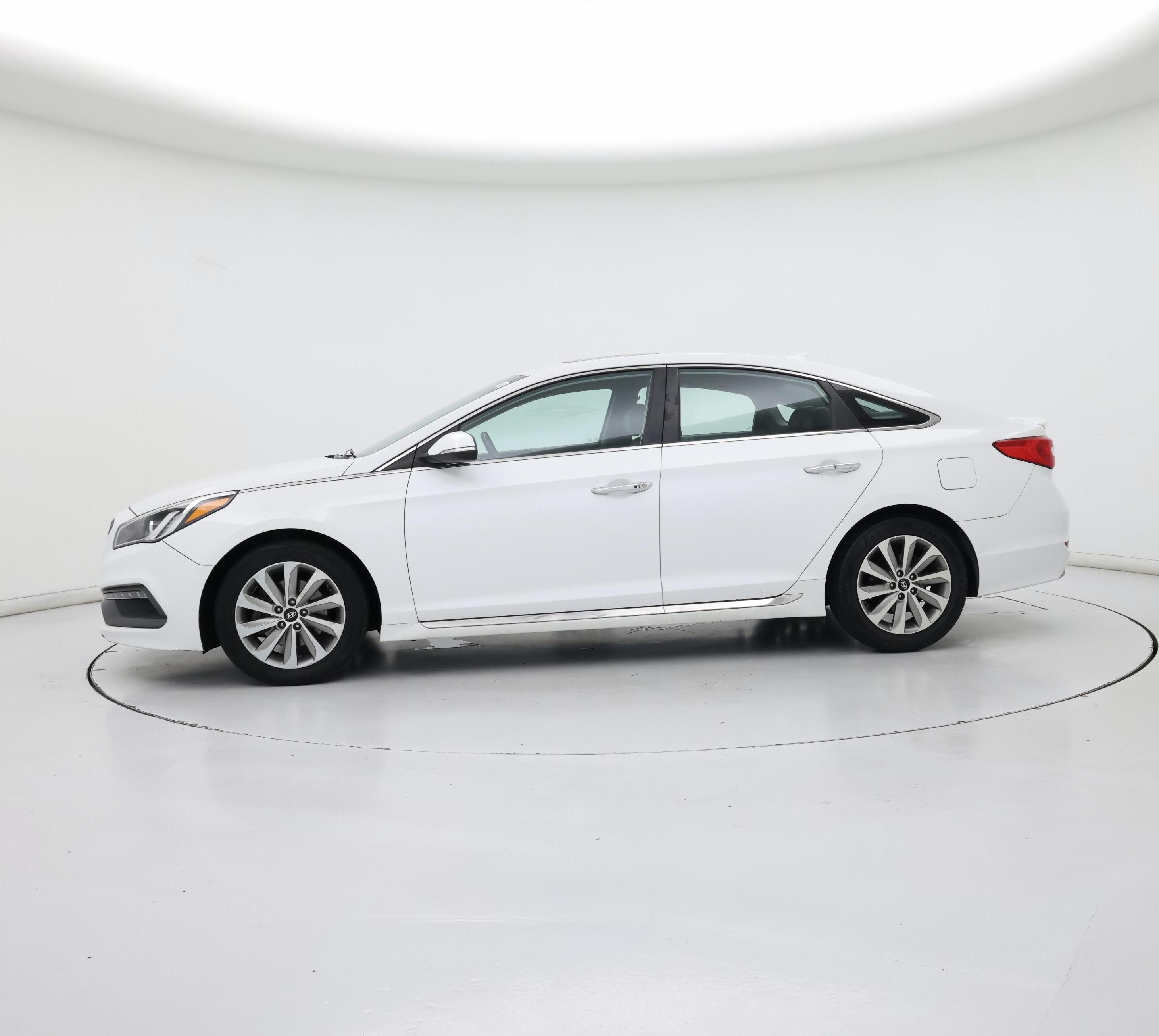 Thumbnail: 2016 Hyundai Sonata - 3
