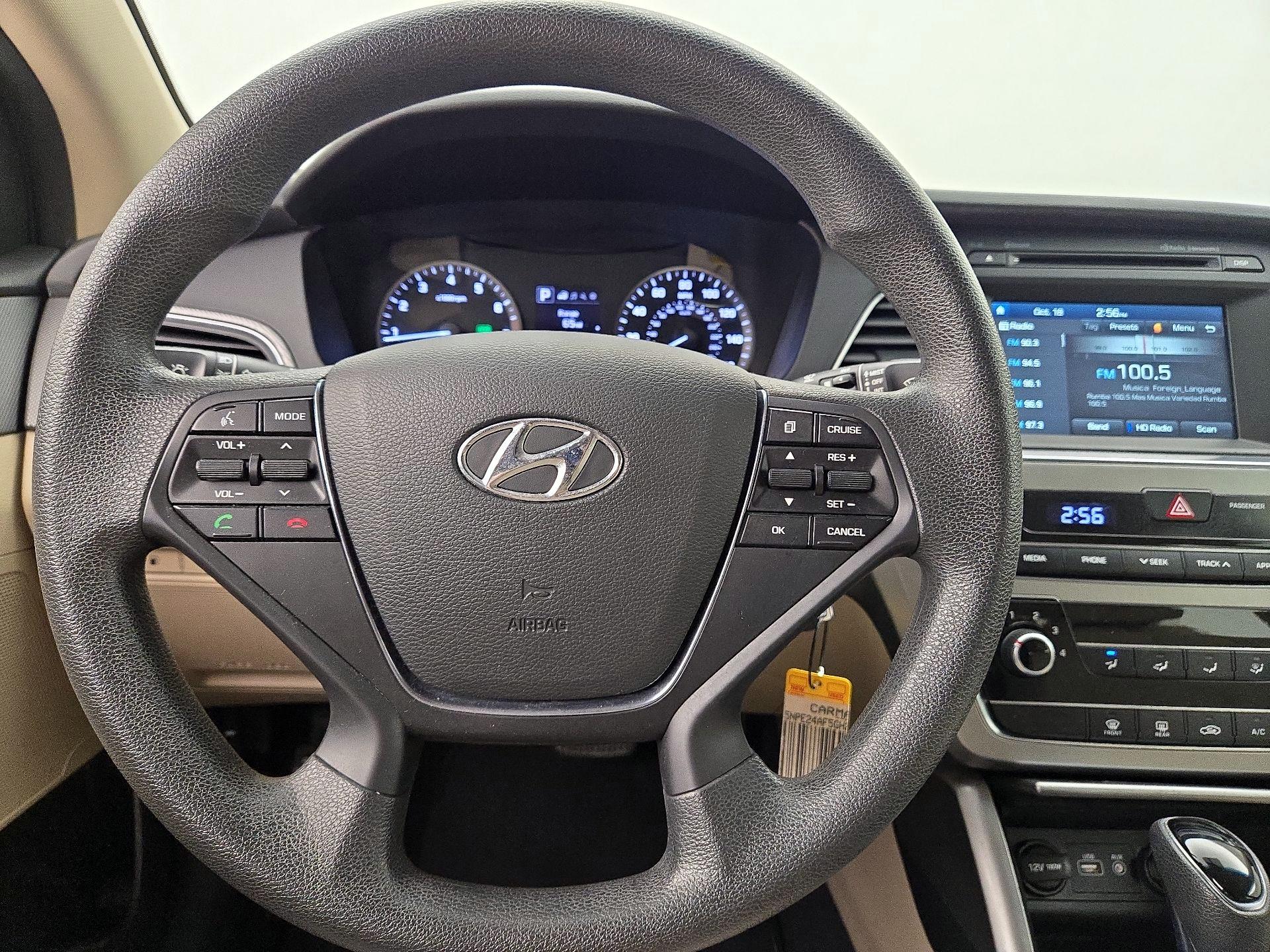 Thumbnail: 2016 Hyundai Sonata - 10