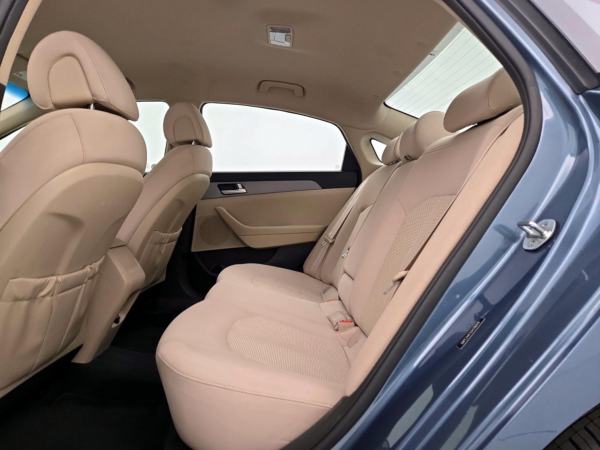 Thumbnail: 2016 Hyundai Sonata - 18