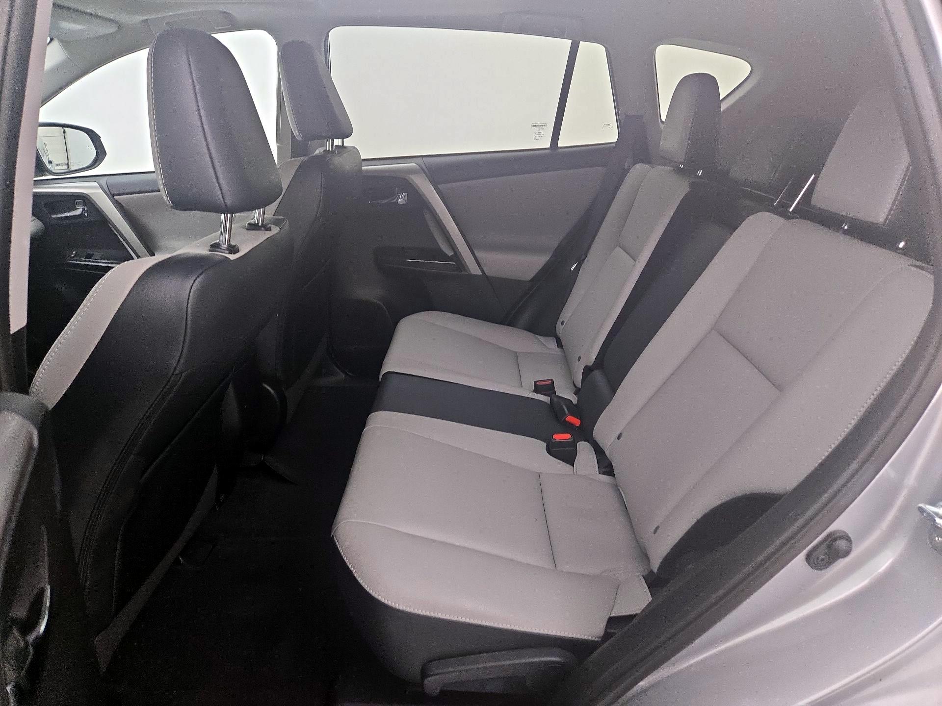 Thumbnail: 2017 Toyota RAV4 - 18