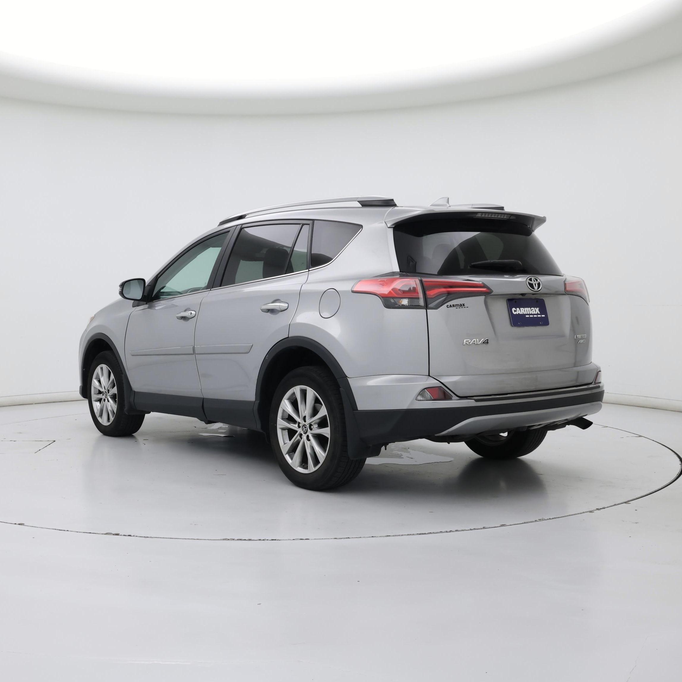 Thumbnail: 2017 Toyota RAV4 - 2
