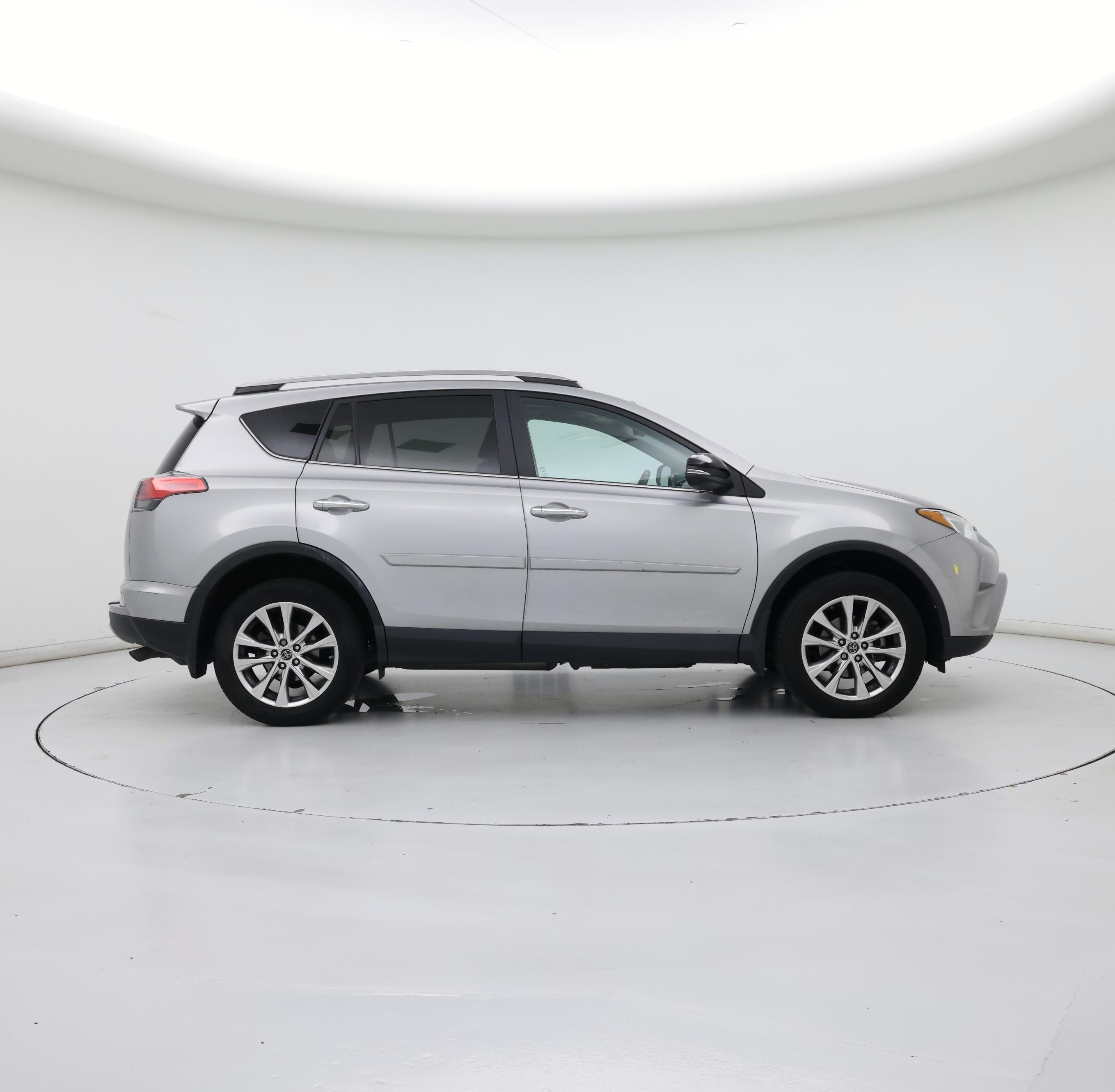 Thumbnail: 2017 Toyota RAV4 - 7