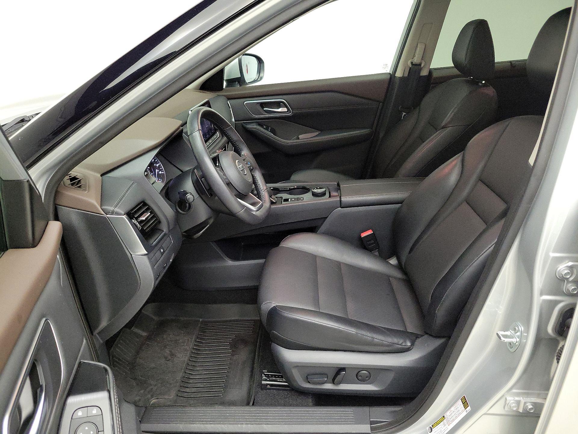 Thumbnail: 2021 Nissan Rogue - 11