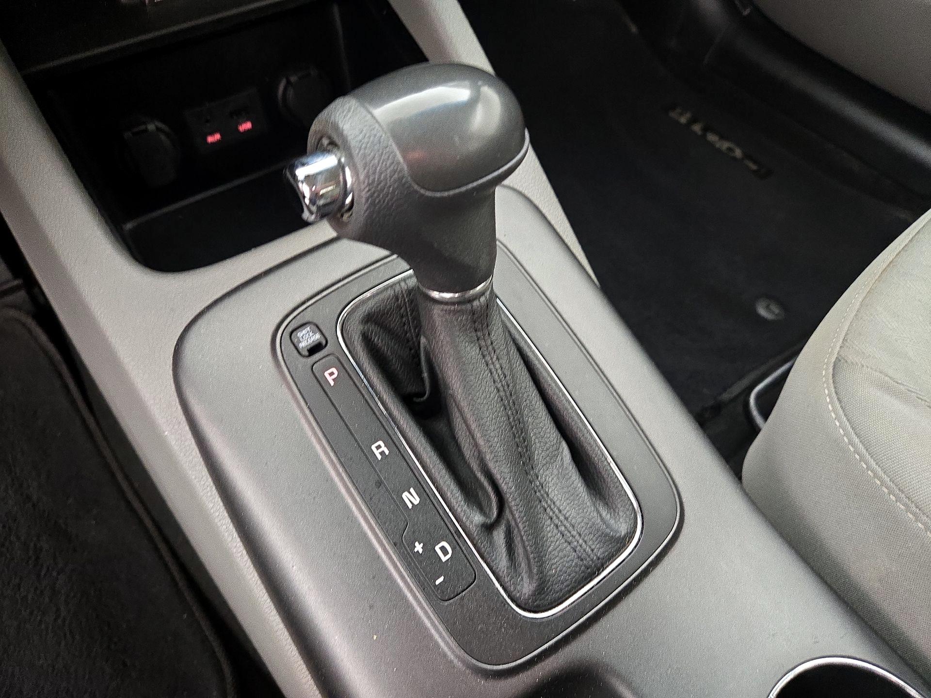 Thumbnail: 2014 Kia Forte - 16