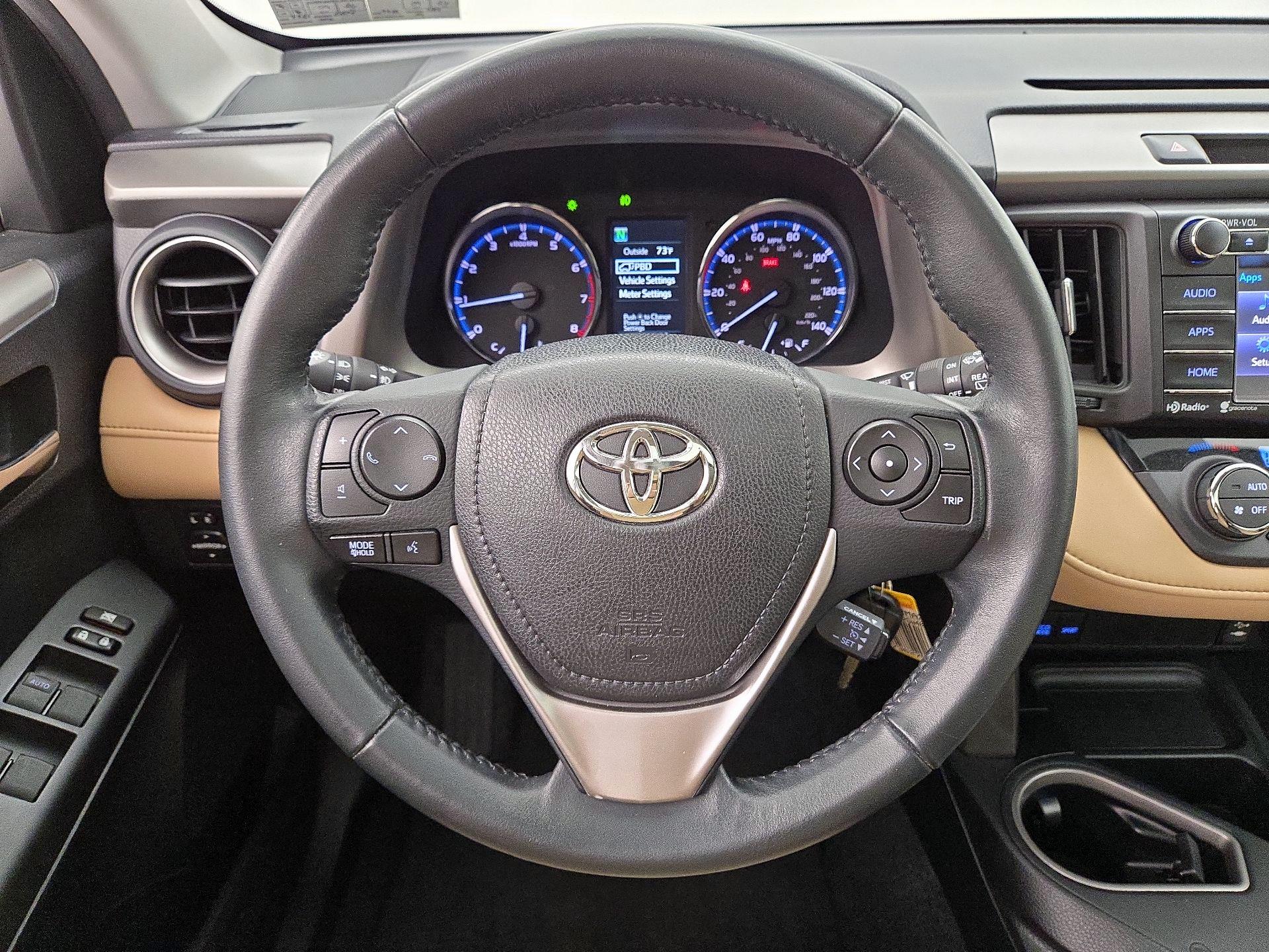 Thumbnail: 2016 Toyota RAV4 - 10