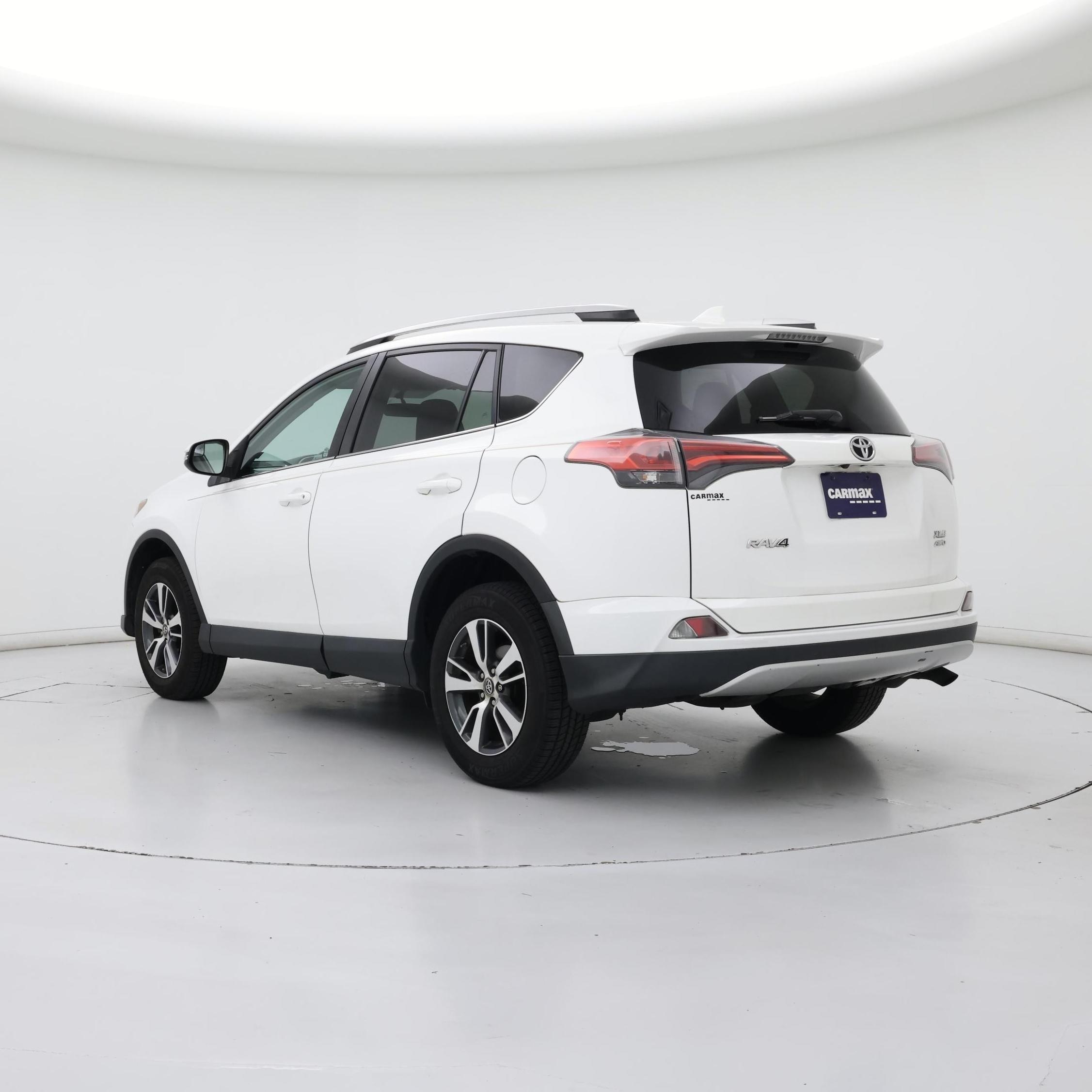 Thumbnail: 2016 Toyota RAV4 - 2