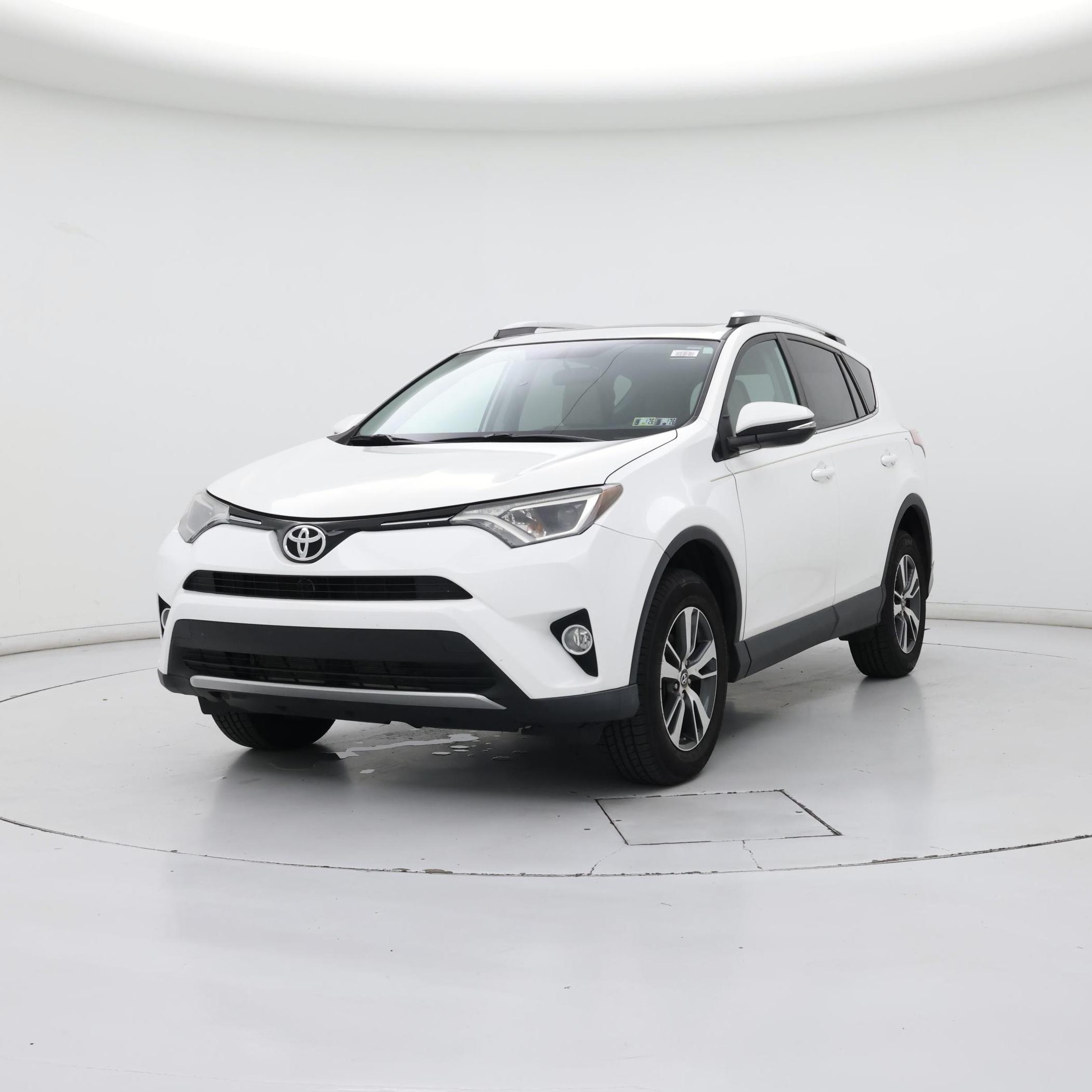 Thumbnail: 2016 Toyota RAV4 - 4
