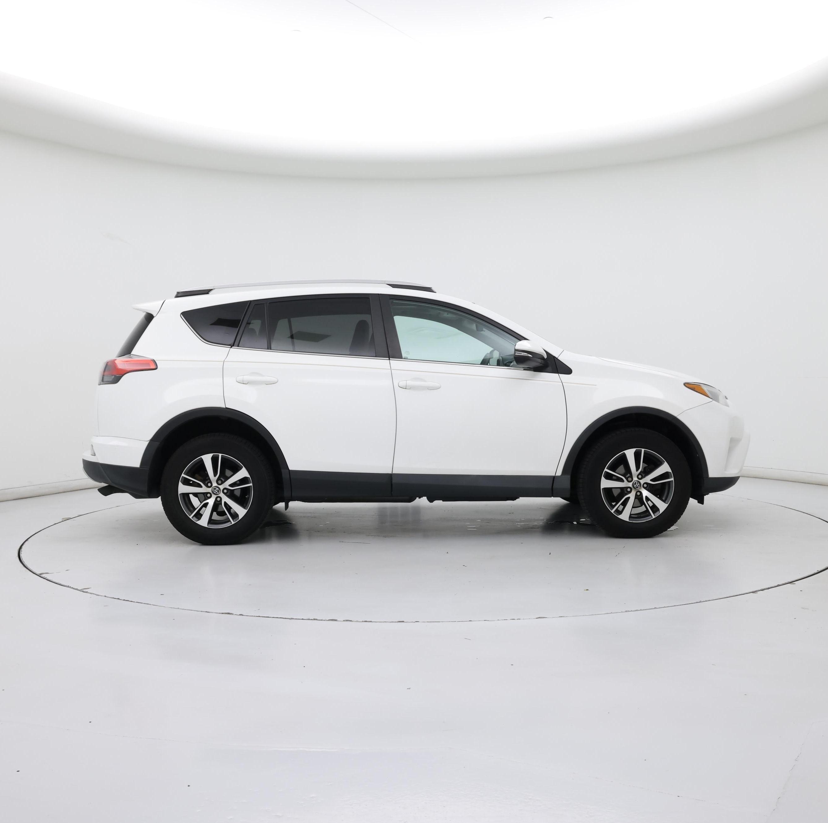 Thumbnail: 2016 Toyota RAV4 - 7