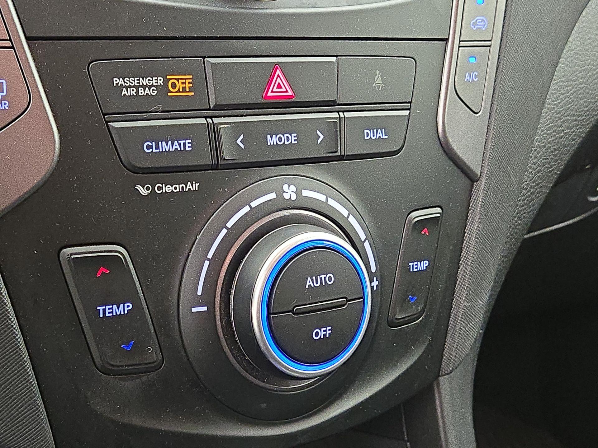 Thumbnail: 2014 Hyundai Santa Fe - 17