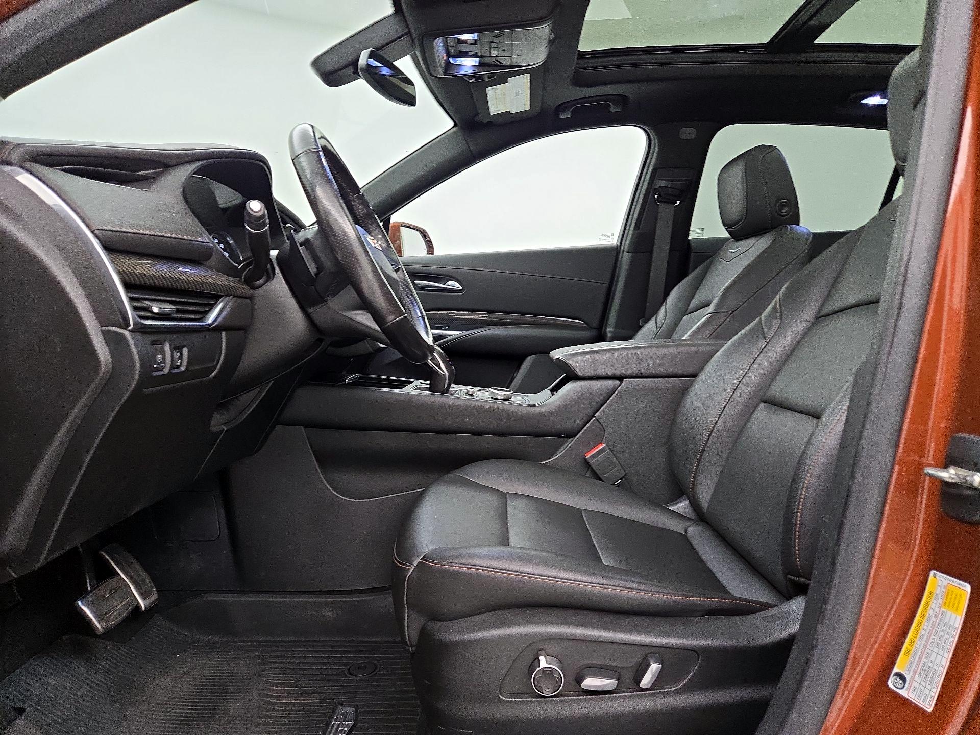 Thumbnail: 2019 Cadillac XT4 - 11