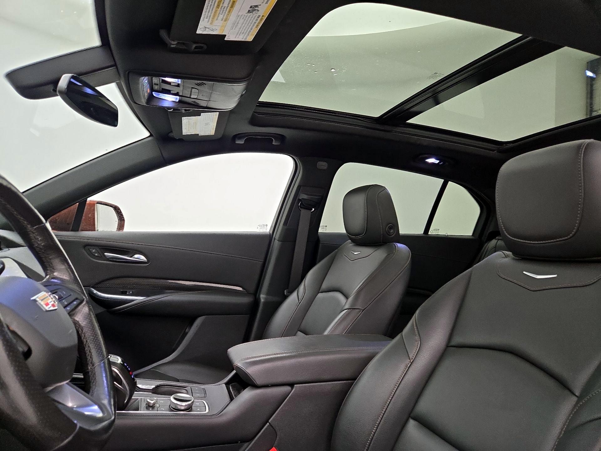 Thumbnail: 2019 Cadillac XT4 - 18