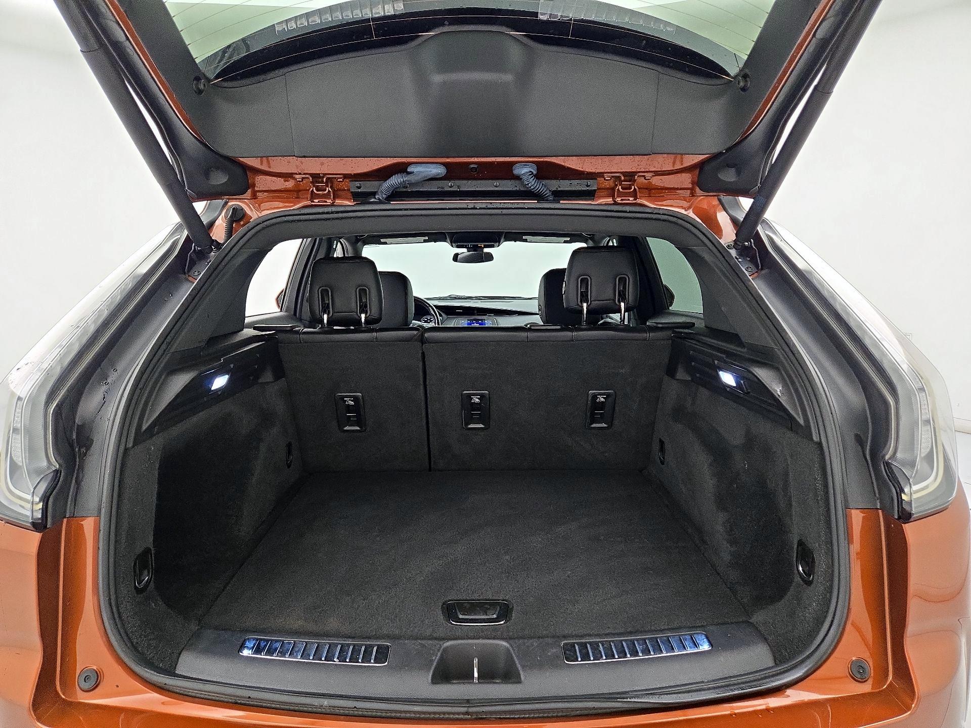 Thumbnail: 2019 Cadillac XT4 - 20