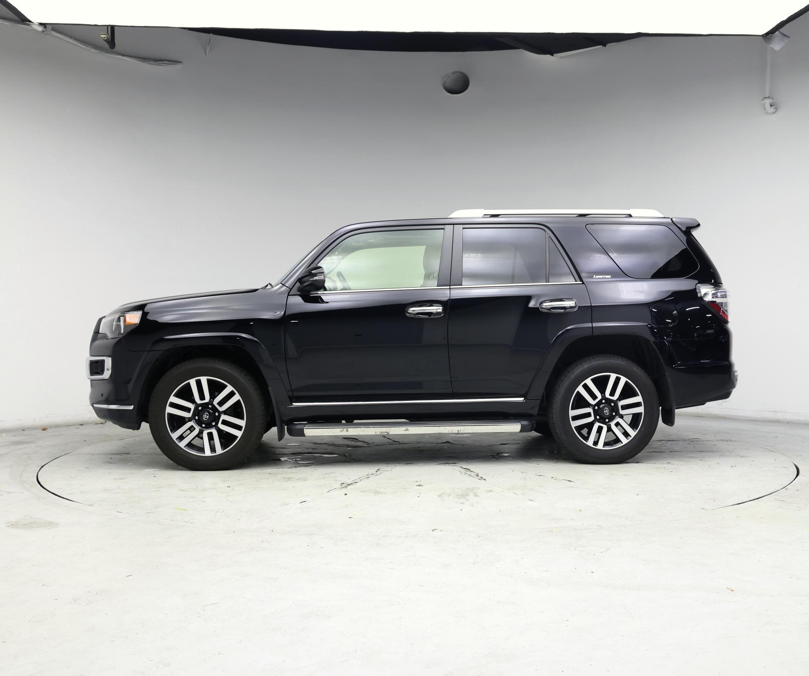 Thumbnail: 2023 Toyota 4Runner - 3