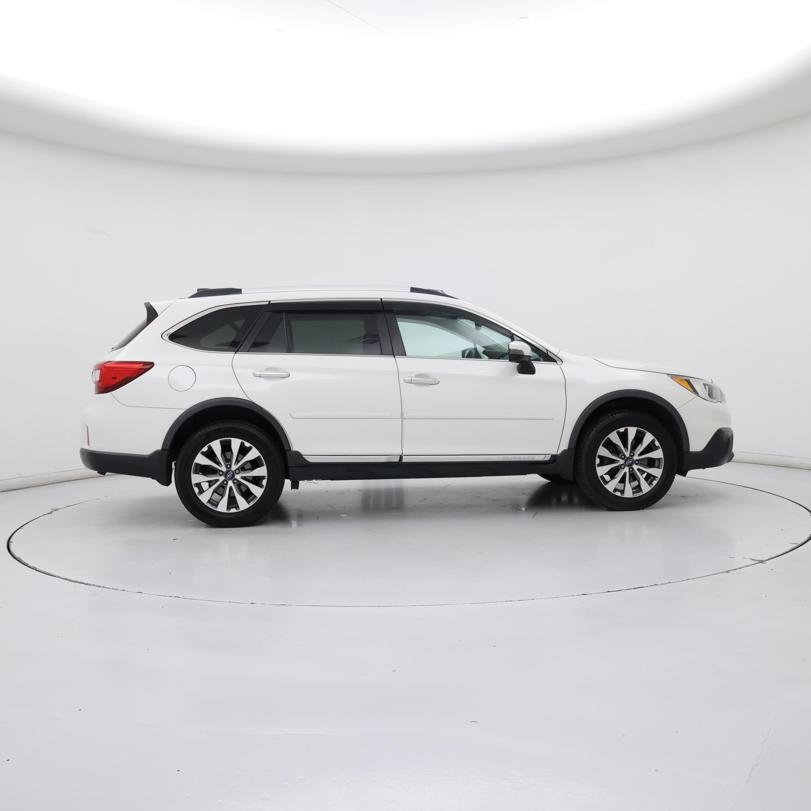 Thumbnail: 2017 Subaru Outback - 7