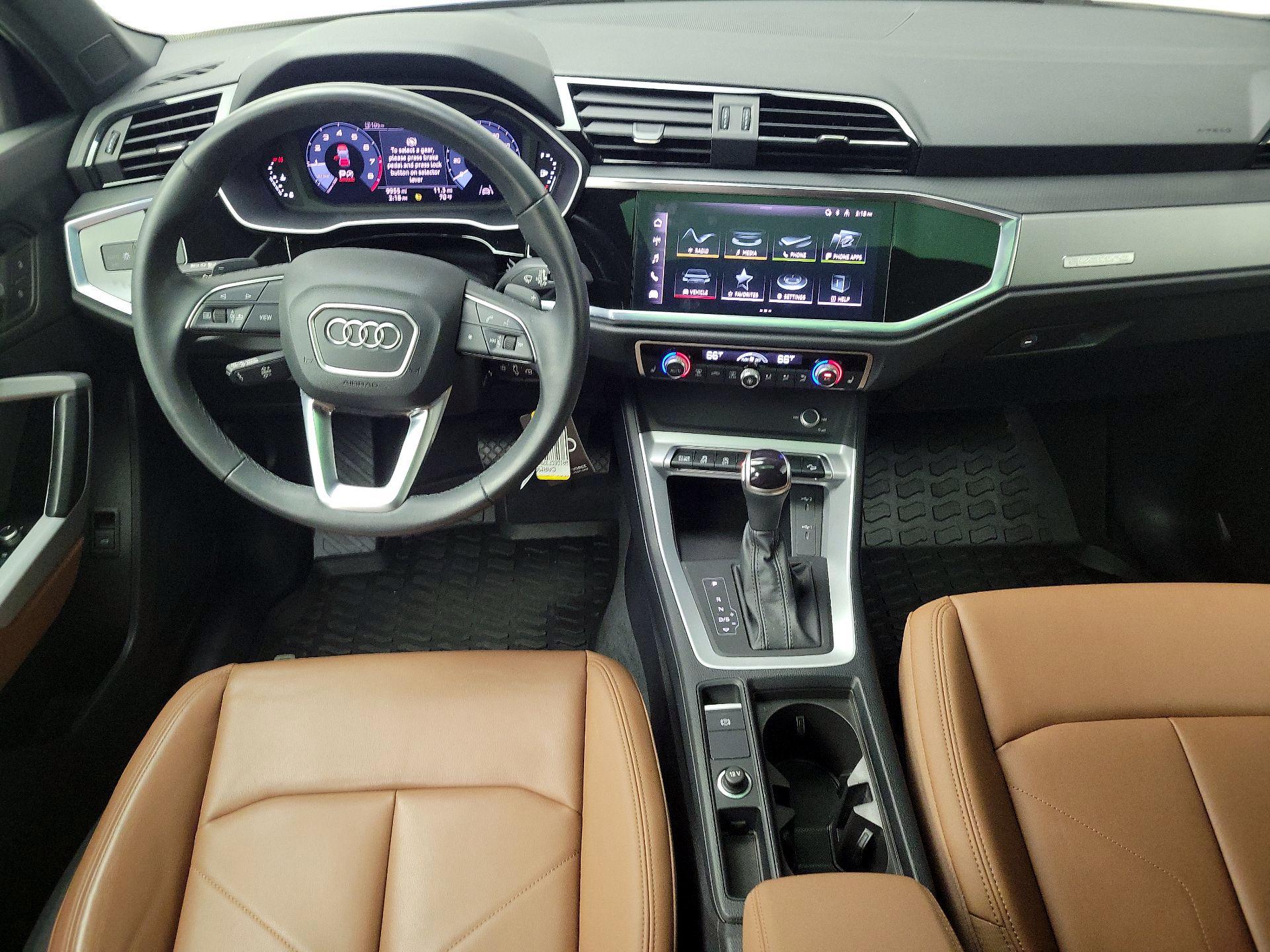 Thumbnail: 2023 Audi Q3 - 9