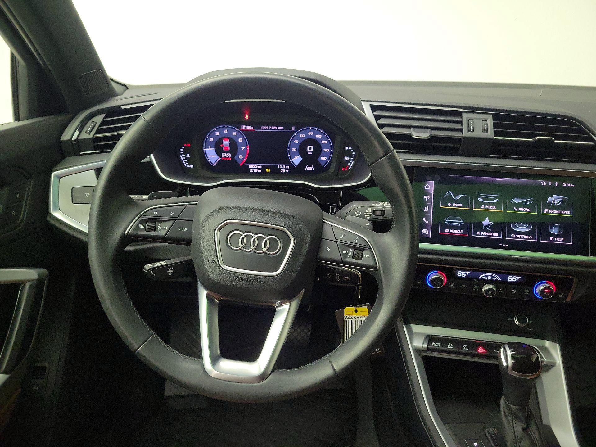 Thumbnail: 2023 Audi Q3 - 10