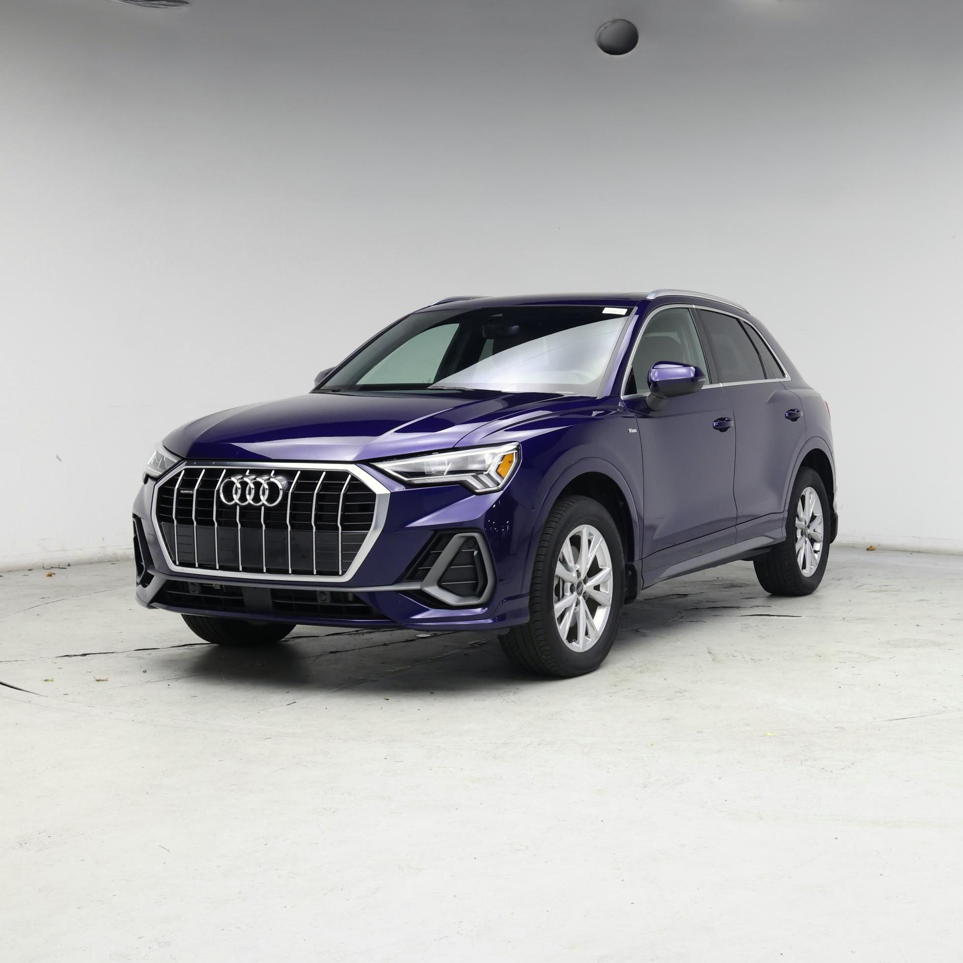 Thumbnail: 2023 Audi Q3 - 4