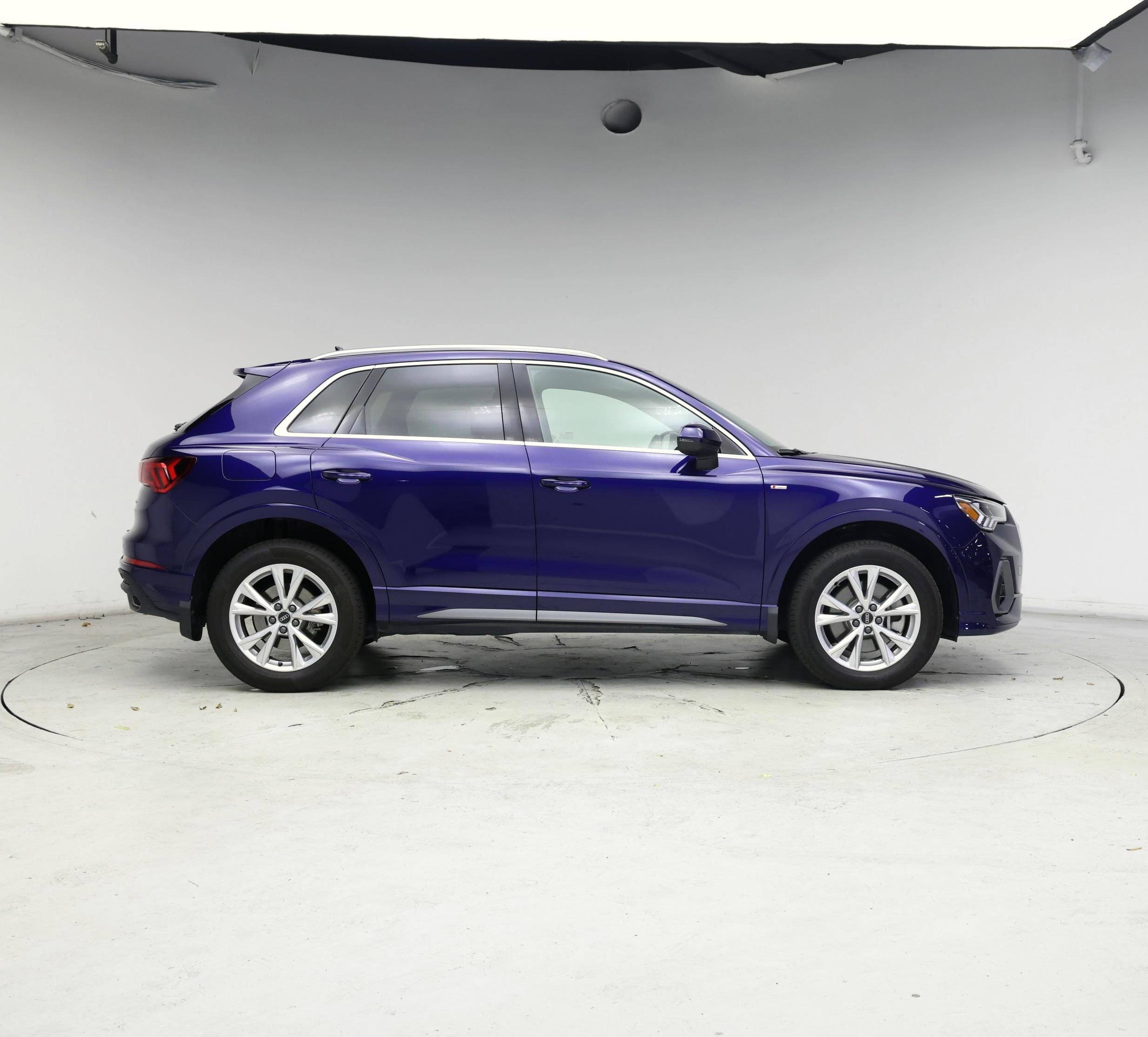 Thumbnail: 2023 Audi Q3 - 7