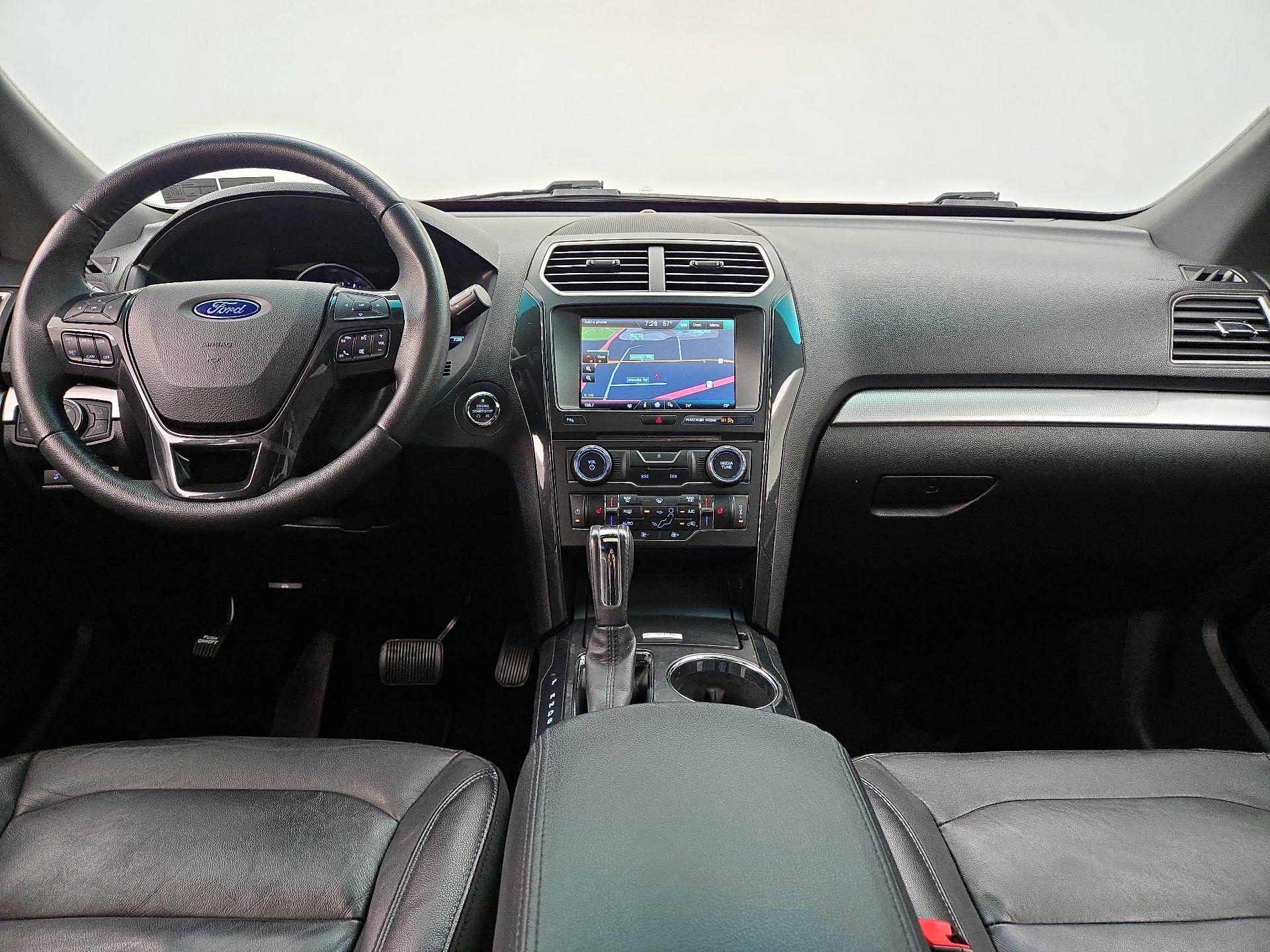 Thumbnail: 2016 Ford Explorer - 9