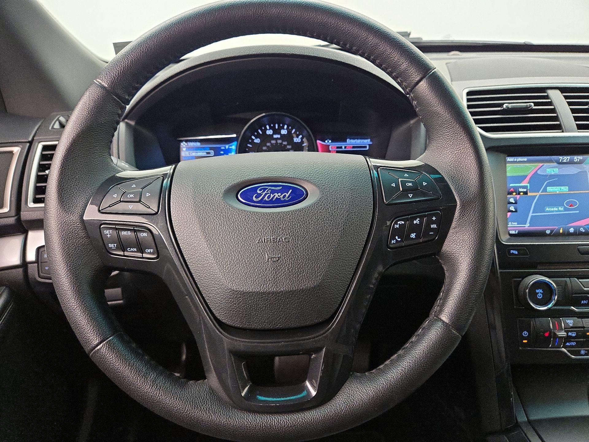 Thumbnail: 2016 Ford Explorer - 10